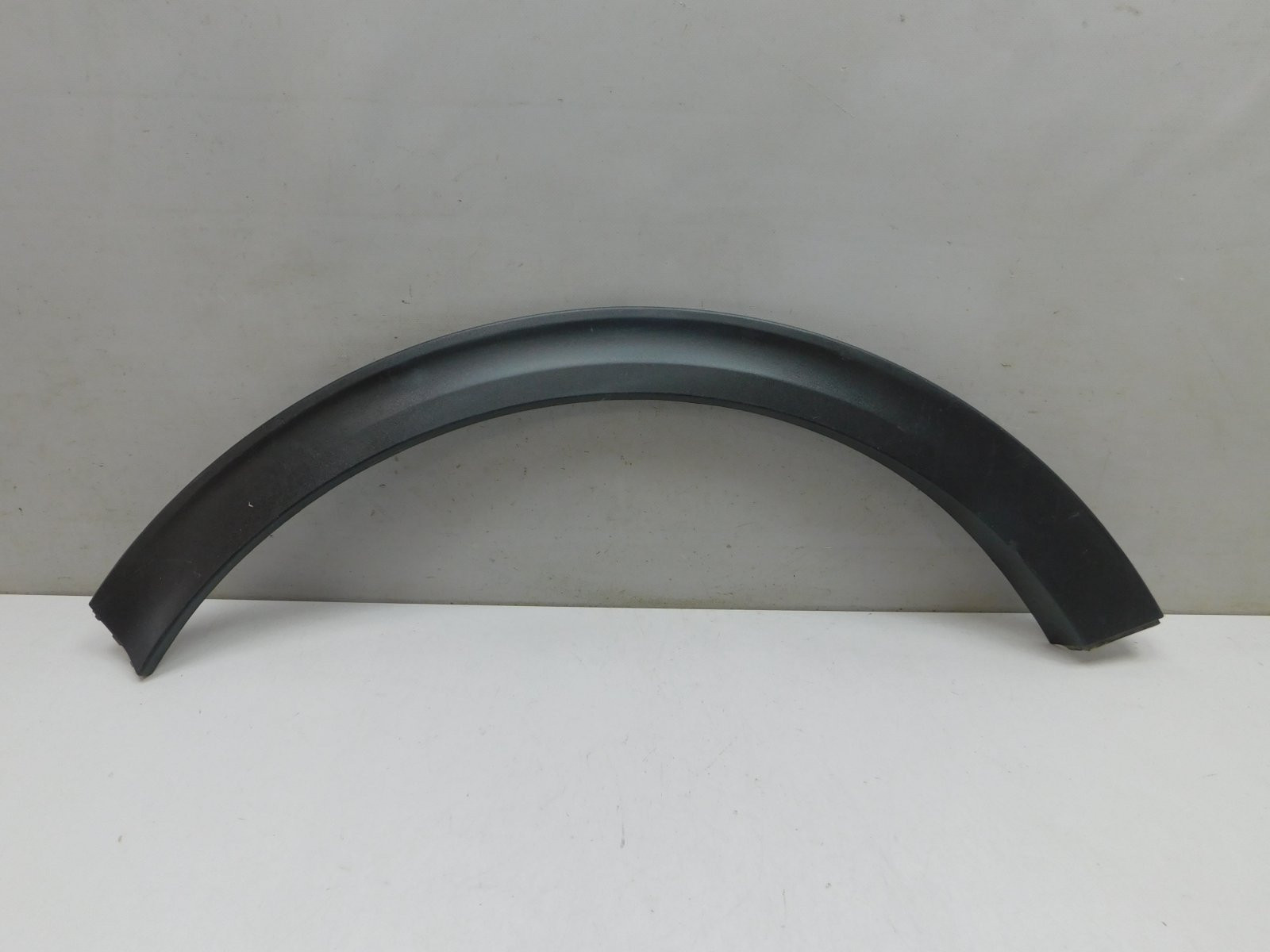 Накладка крыла заднего  правого Kia Sportage 2015>