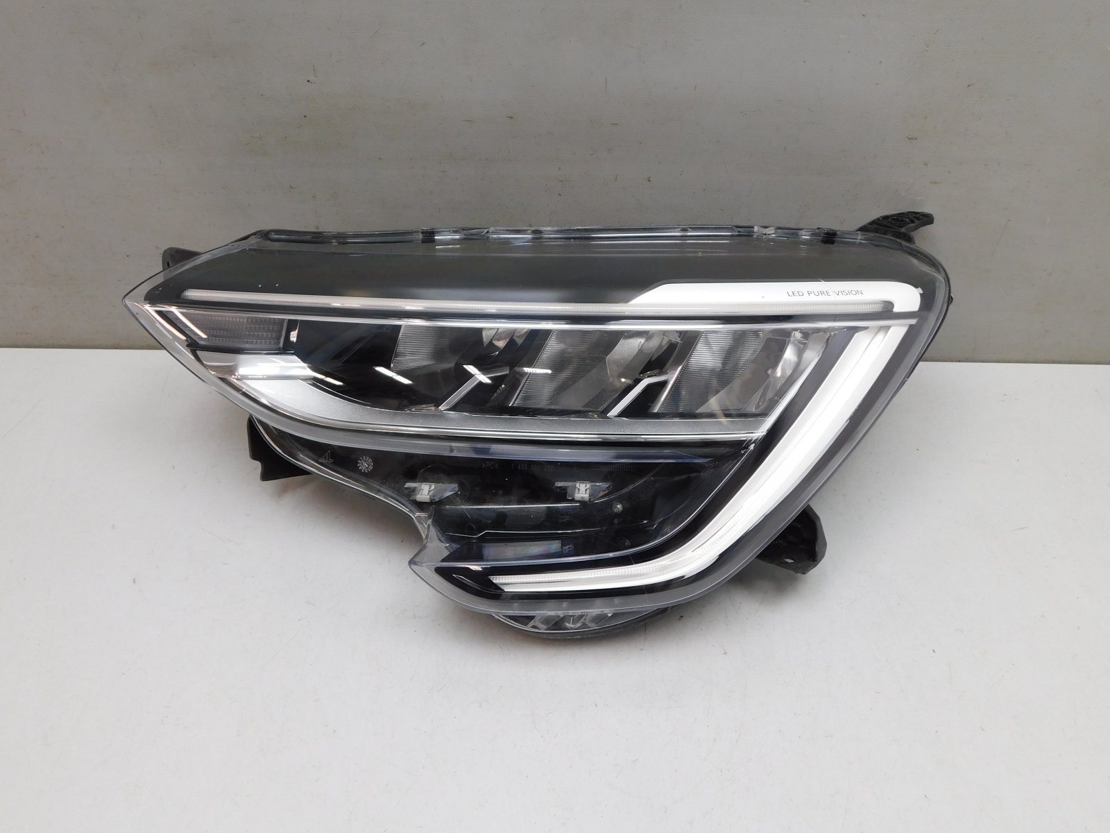 Фара левая Renault Arkana 2019>