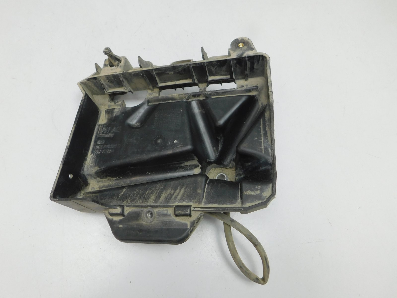 Крепление АКБ (корпус/подставка) Skoda Rapid 2013-2020