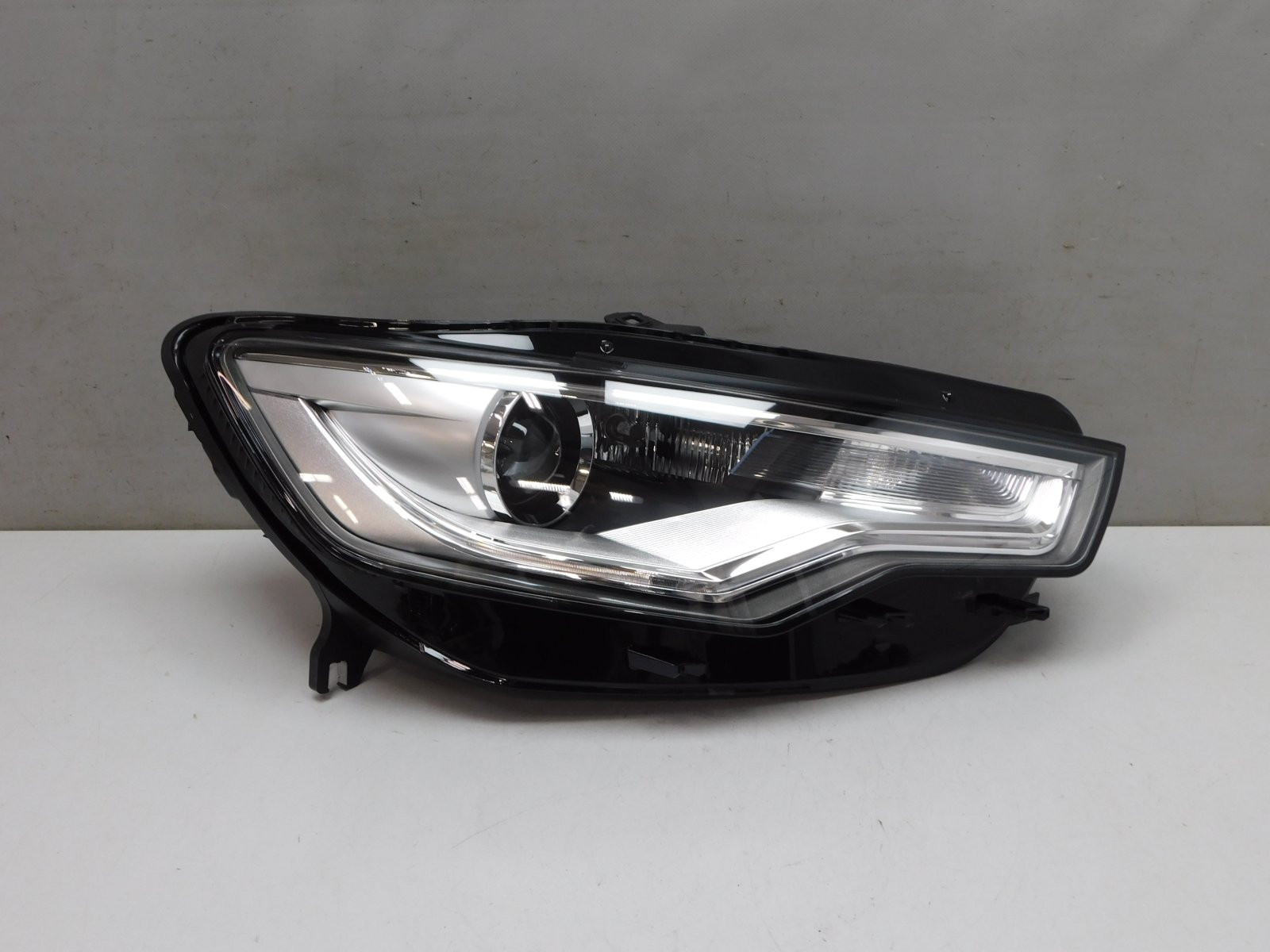 Фара правая Audi A6 [C7,4G] 2011-2018