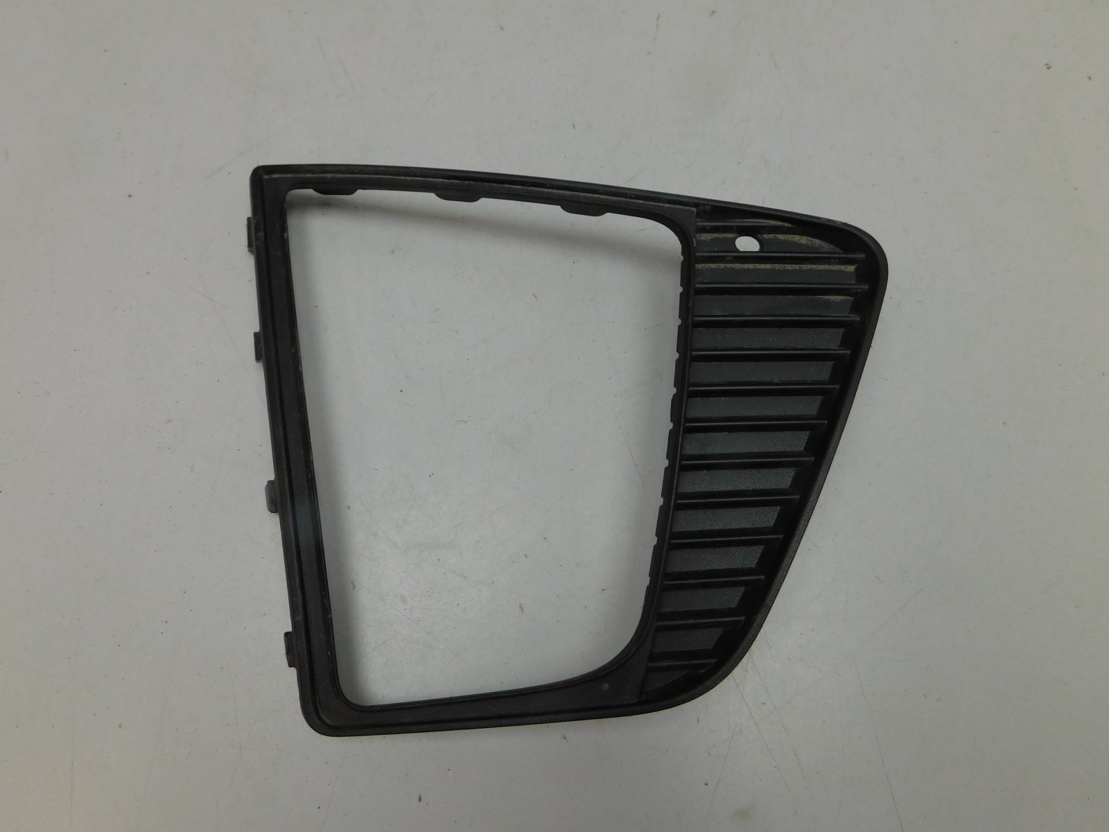 Решетка в бампер правая Hyundai Creta 2016>