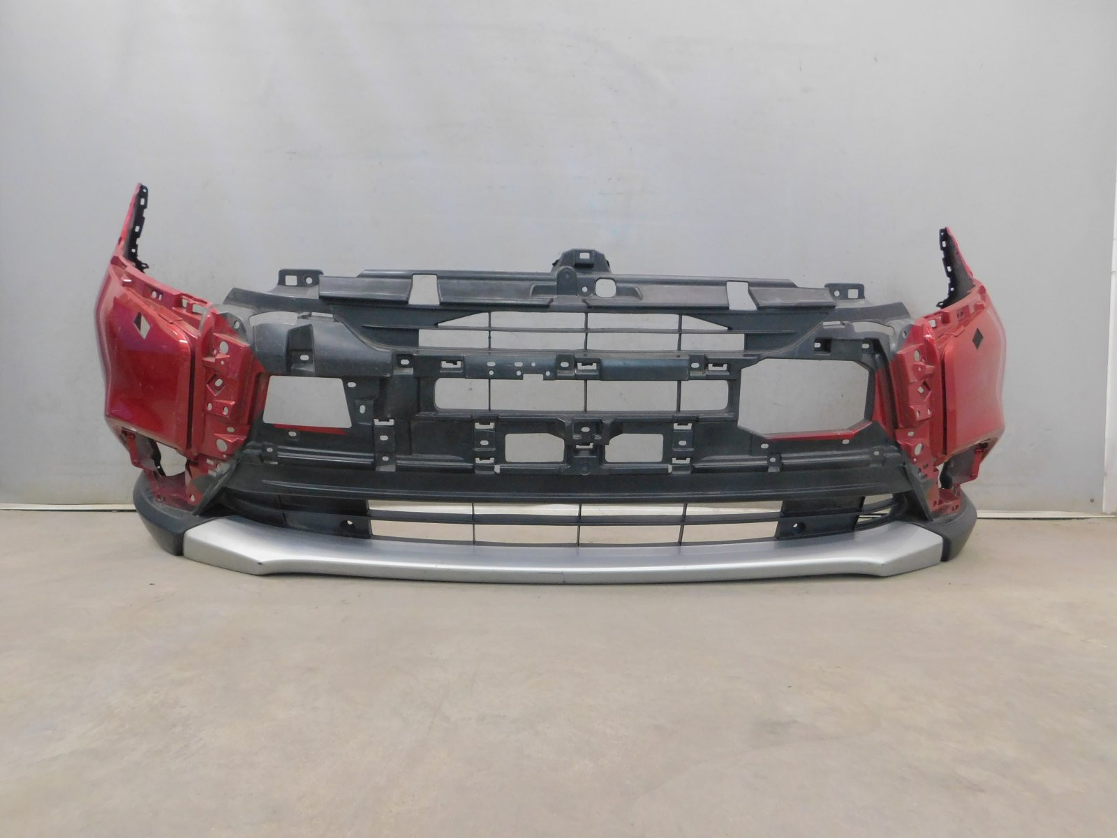 Бампер передний Mitsubishi Outlander 2012>