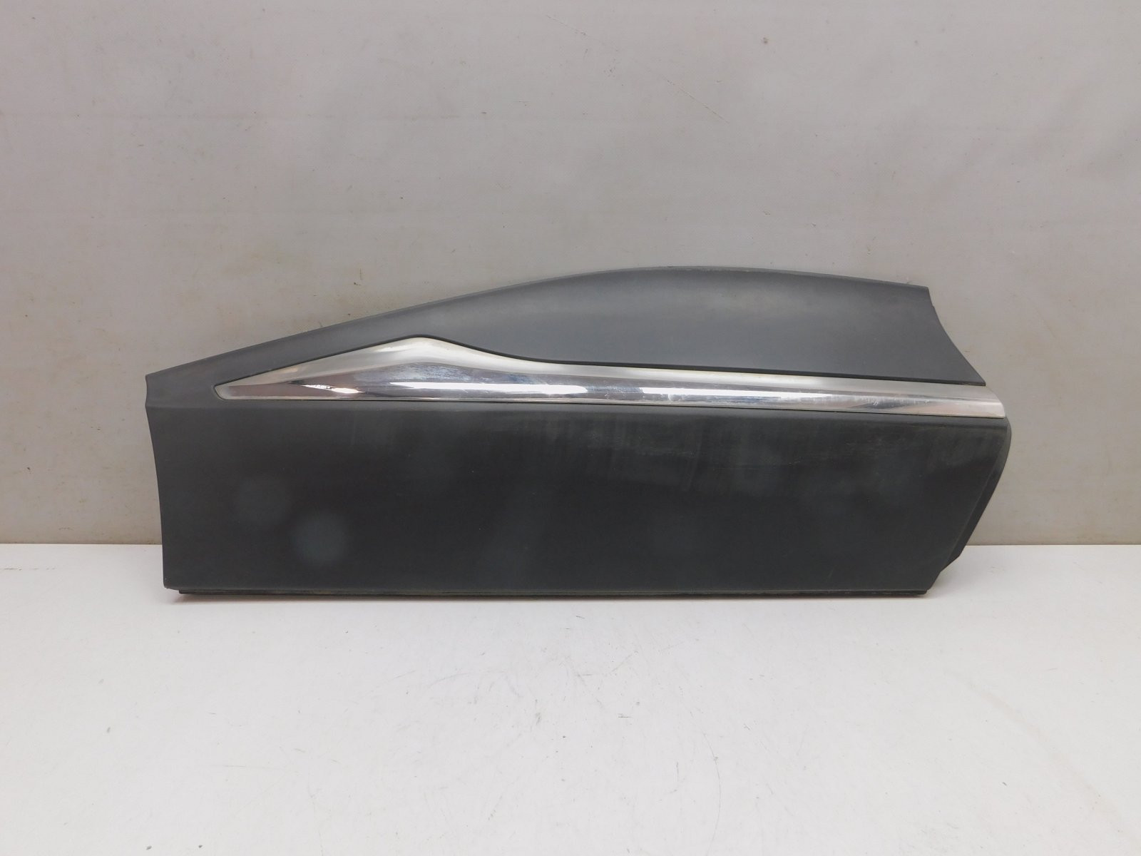 Накладка двери задней правой Renault Kaptur 2016>