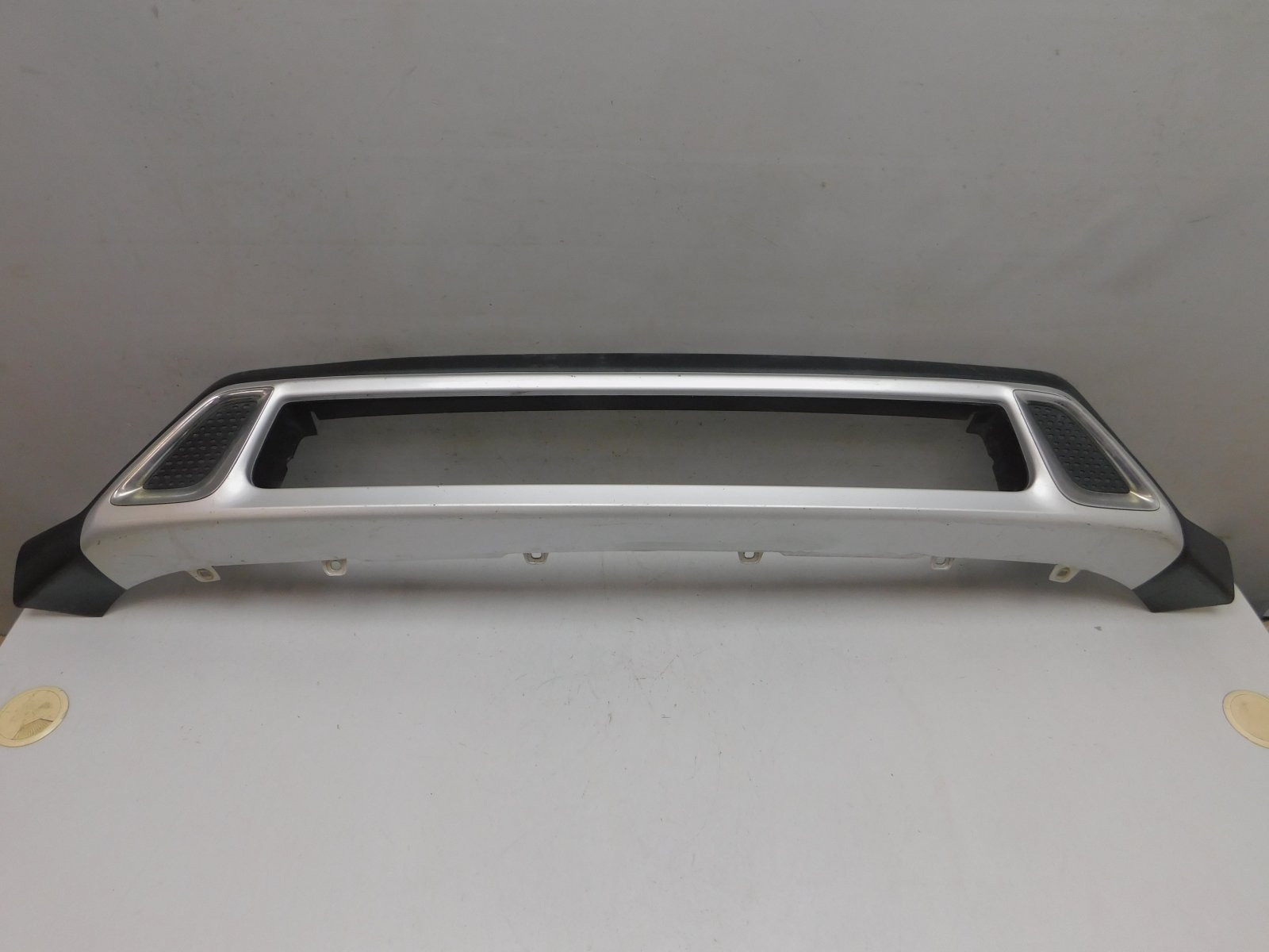 Накладка переднего бампера Mitsubishi Outlander 2012>