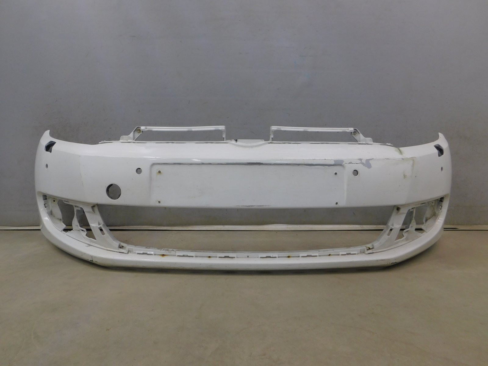 Бампер передний Volkswagen Golf VI 2009-2013