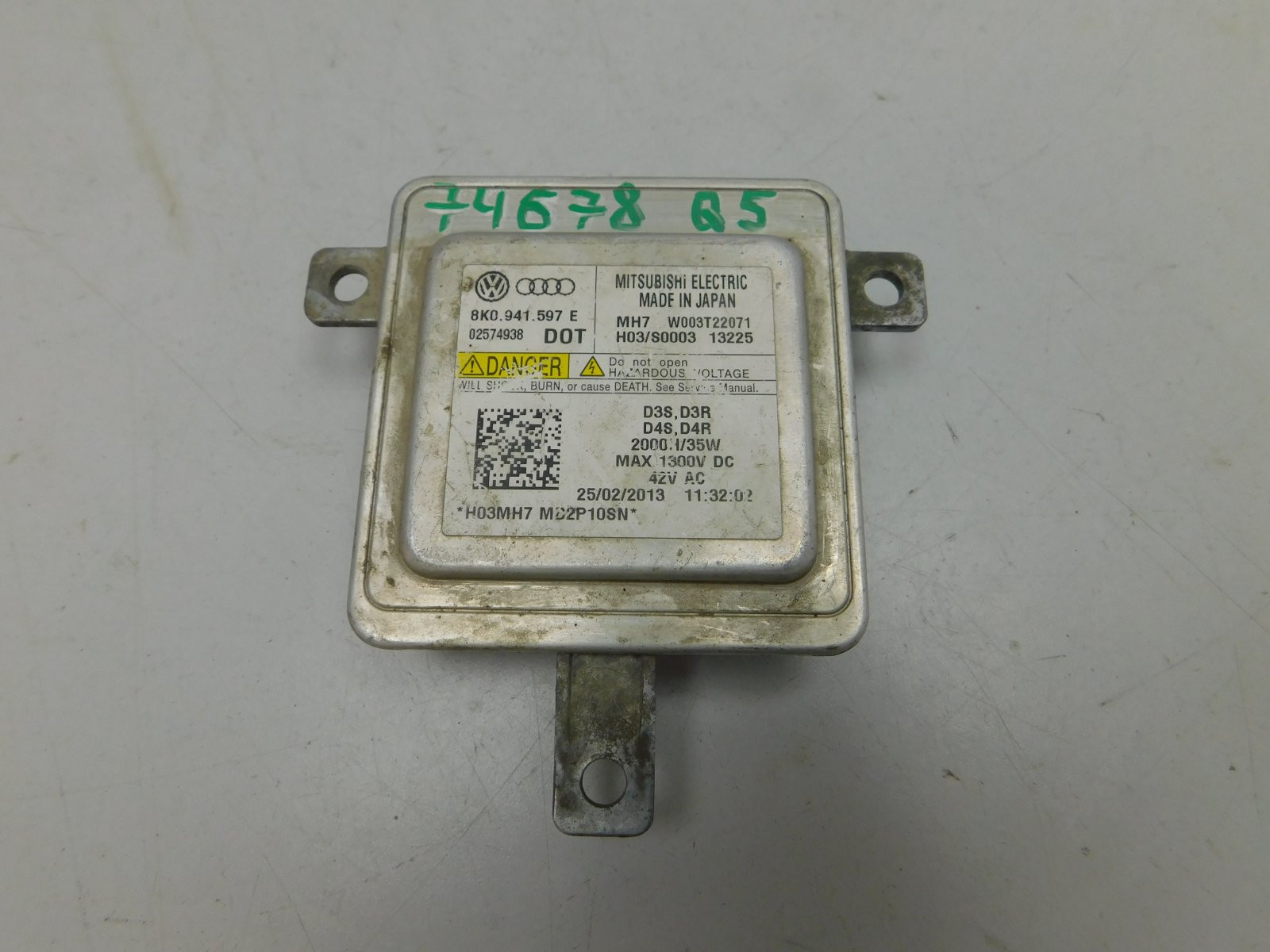 Блок розжига ксеноновой лампы Audi Q5 2008-2017