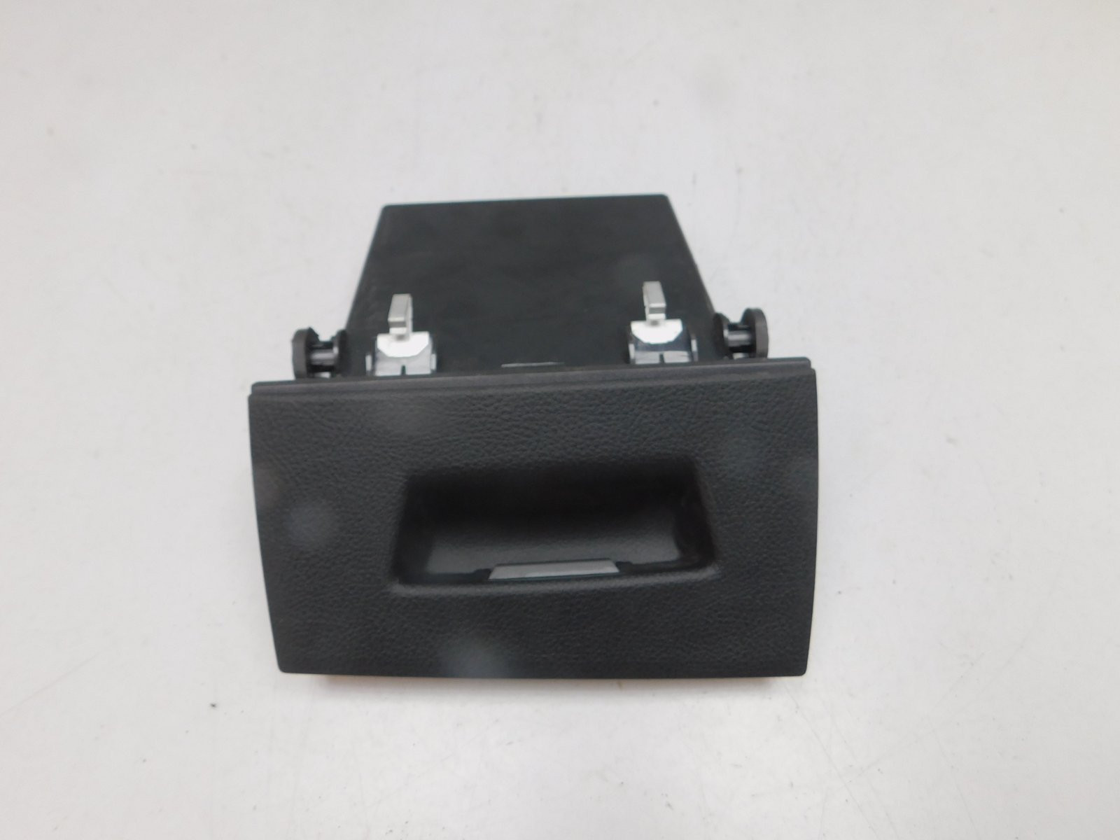 Бардачок BMW 1-серия F20/F21 2011>