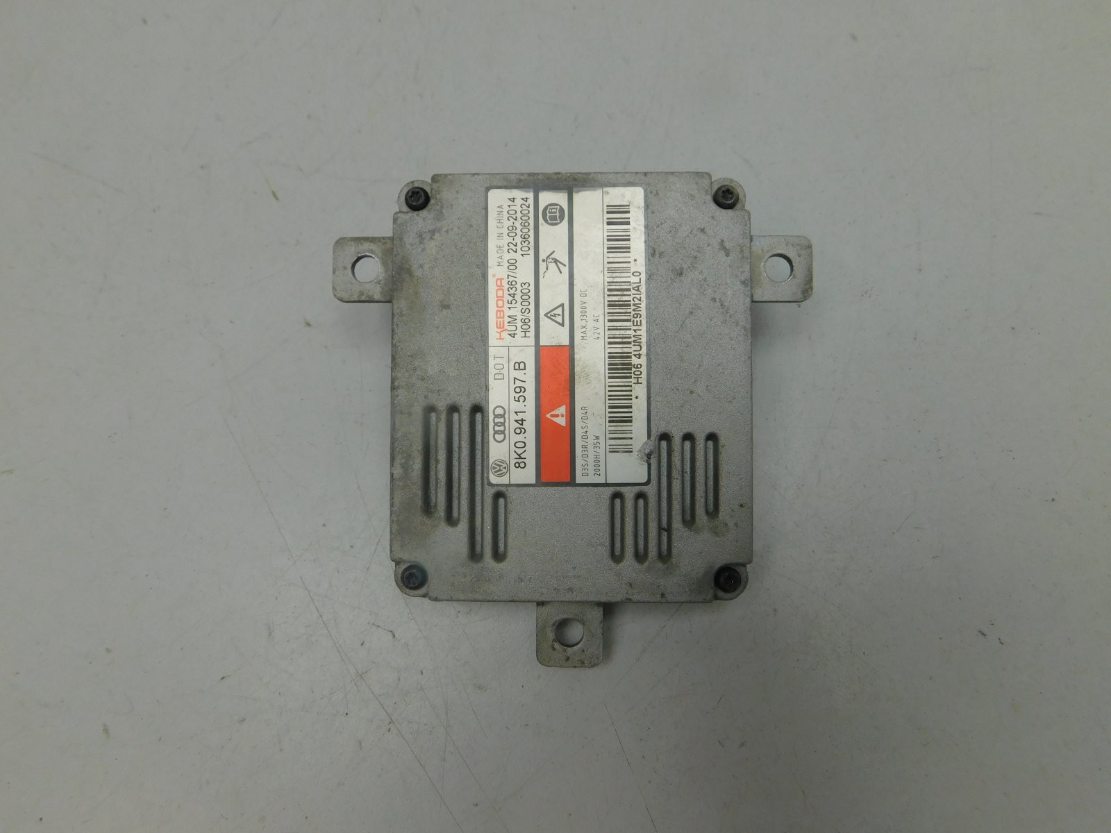 Блок розжига ксеноновой лампы Audi Q5 2008-2017