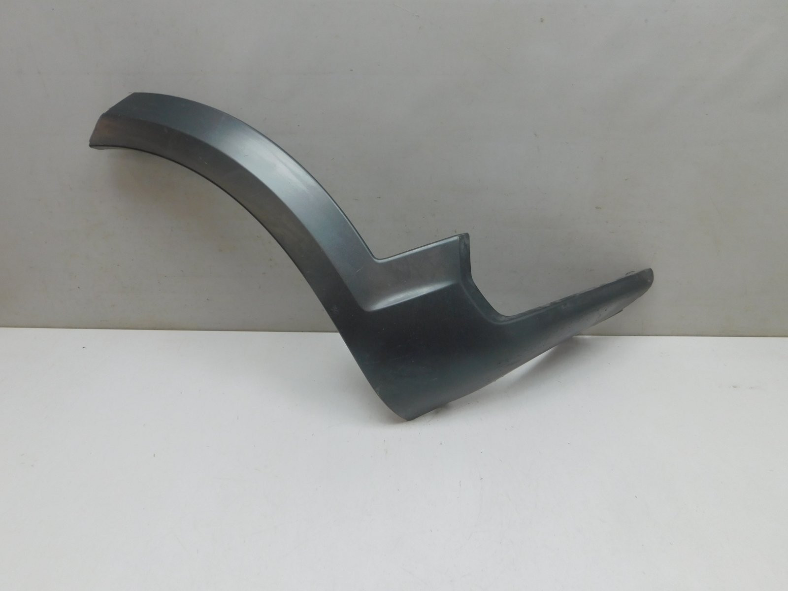 Накладка переднего бампера Volvo V90 Cross Country 2017>