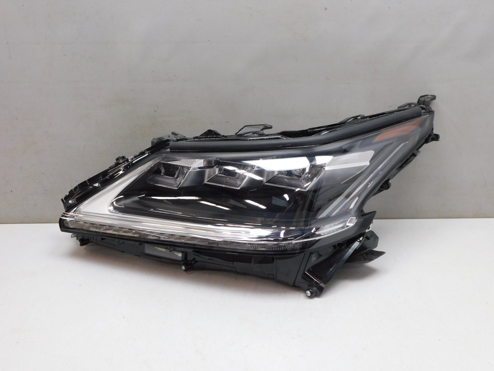 Фара левая Lexus LX 570 (URJ200) 2007>