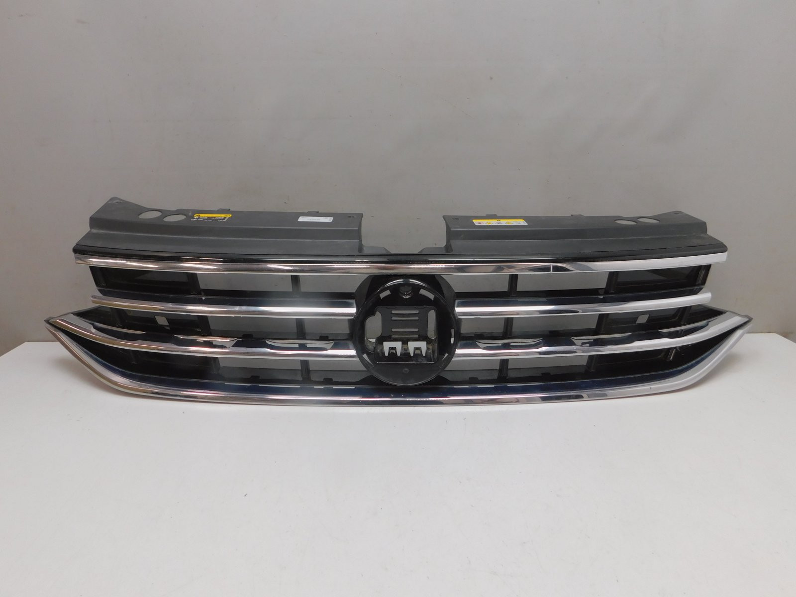 Решетка радиатора Volkswagen Tiguan 2017>