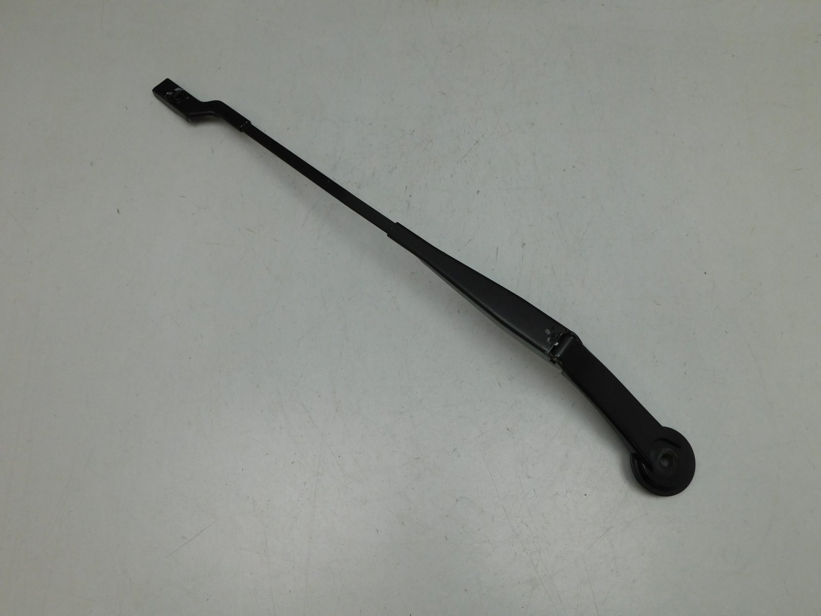 Поводок стеклоочистителя Ford Focus III 2011>