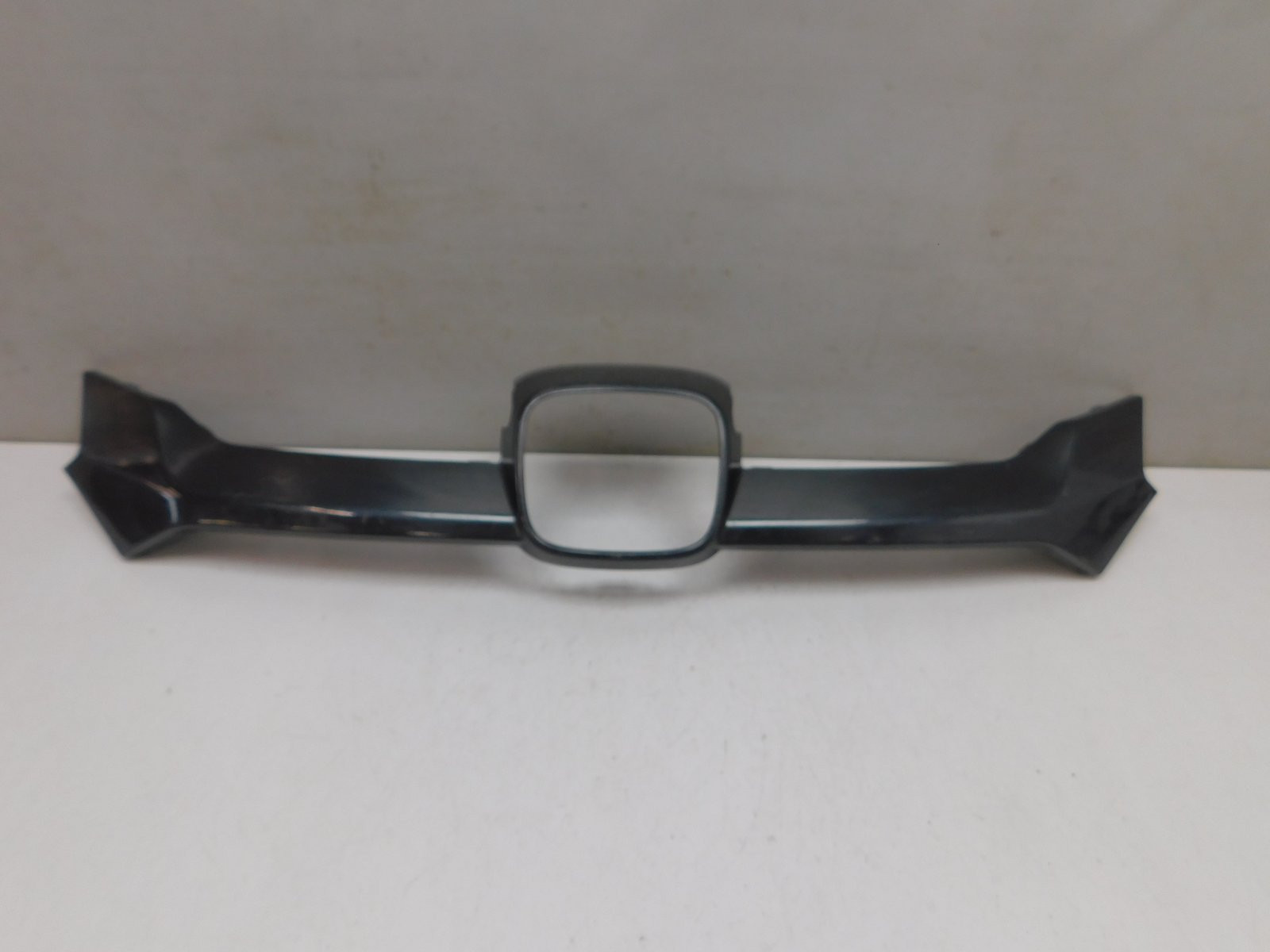 Накладка на решетку радиатора Honda CR-V 2012-2017