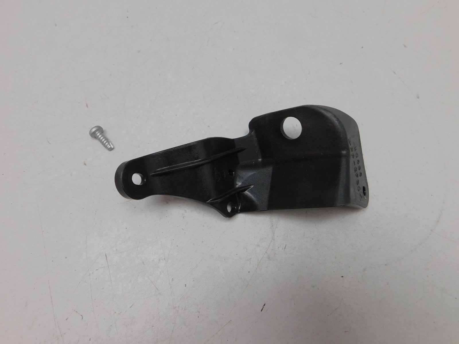 Крепеж фары Toyota RAV 4 2013-2019