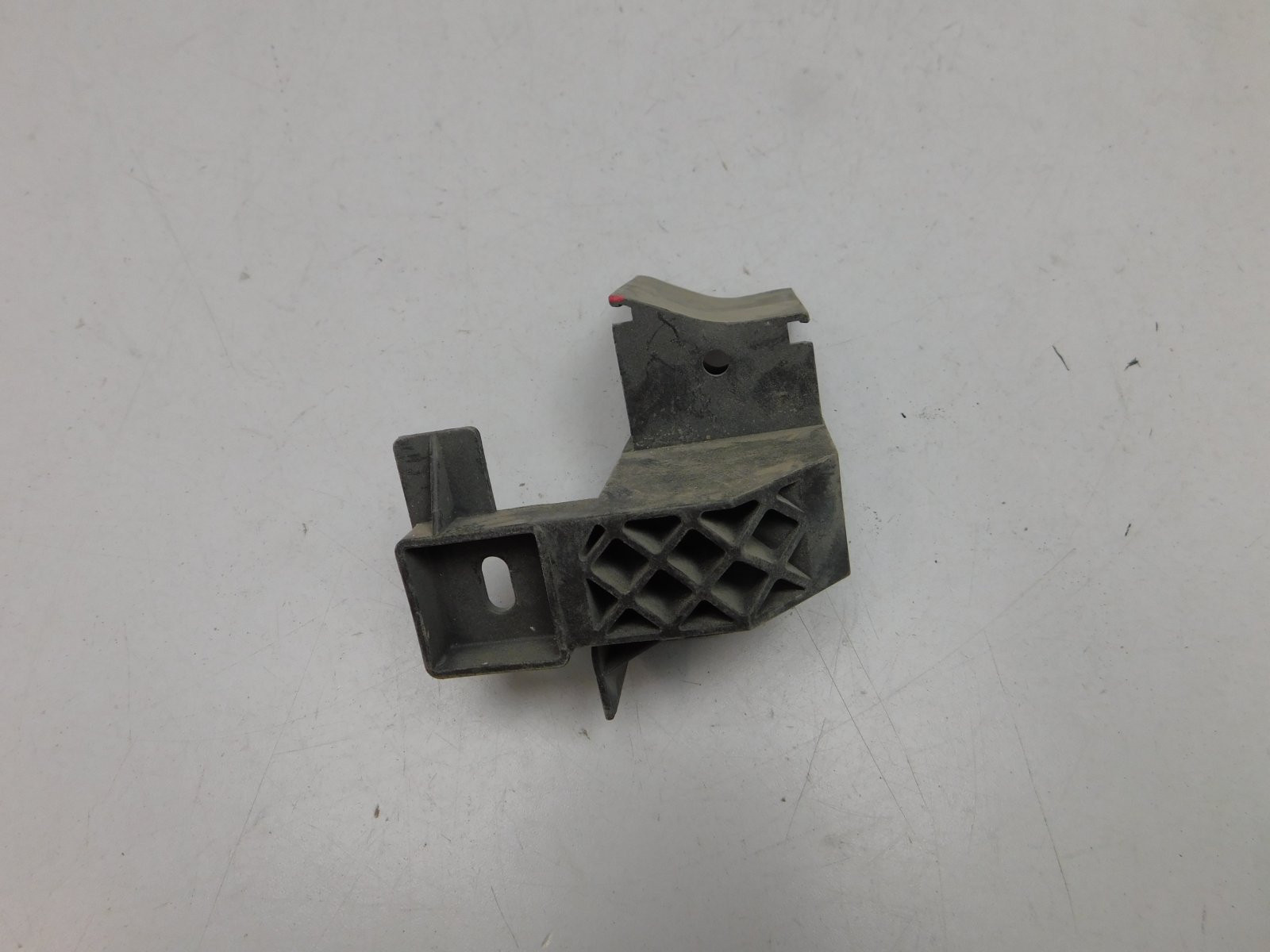 Крепеж фары Opel Zafira B 2005>