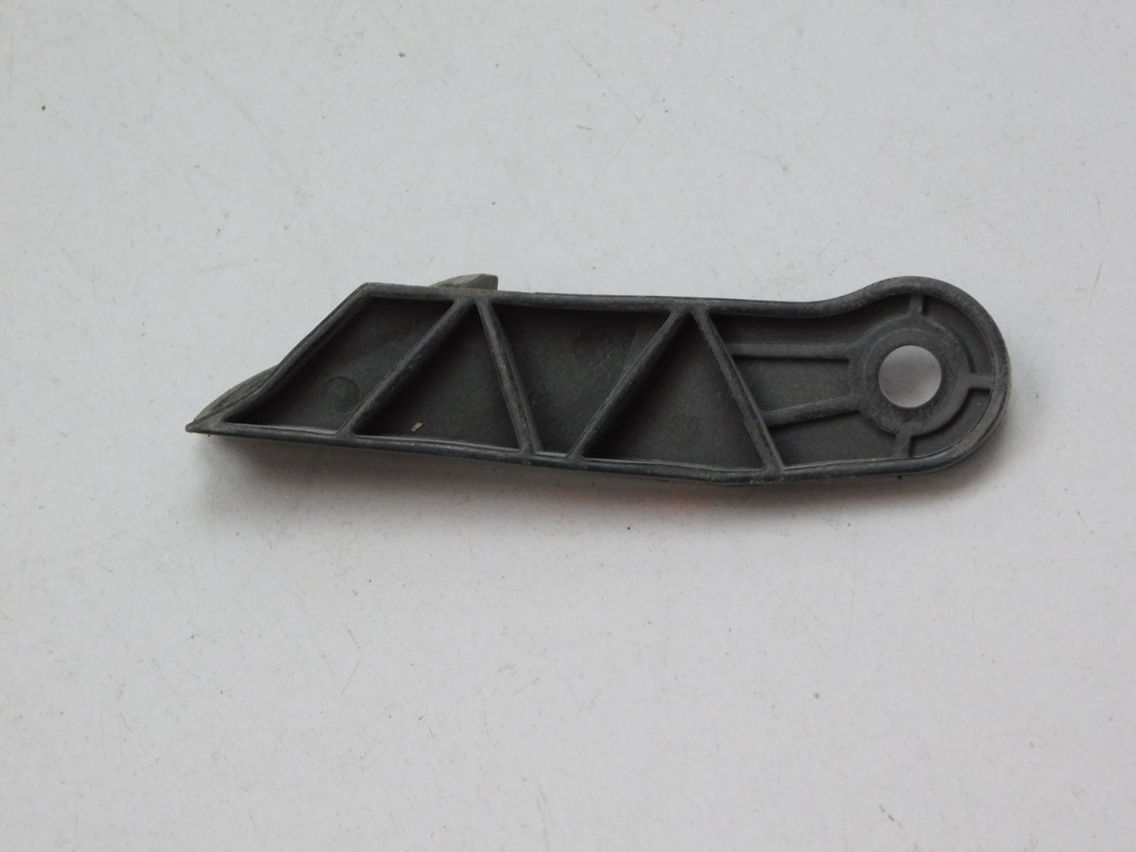 Крепеж фары Opel Zafira B 2005>