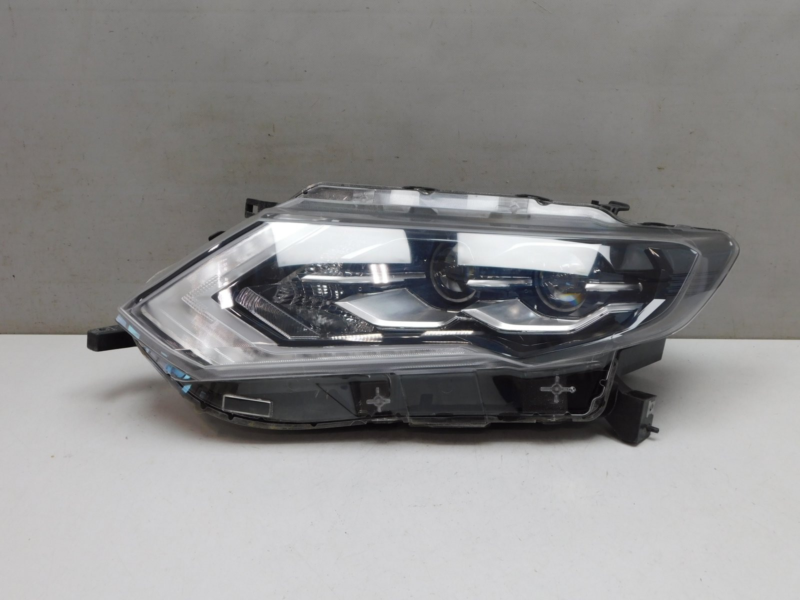 Фара левая Nissan X-Trail (T32) 2014>