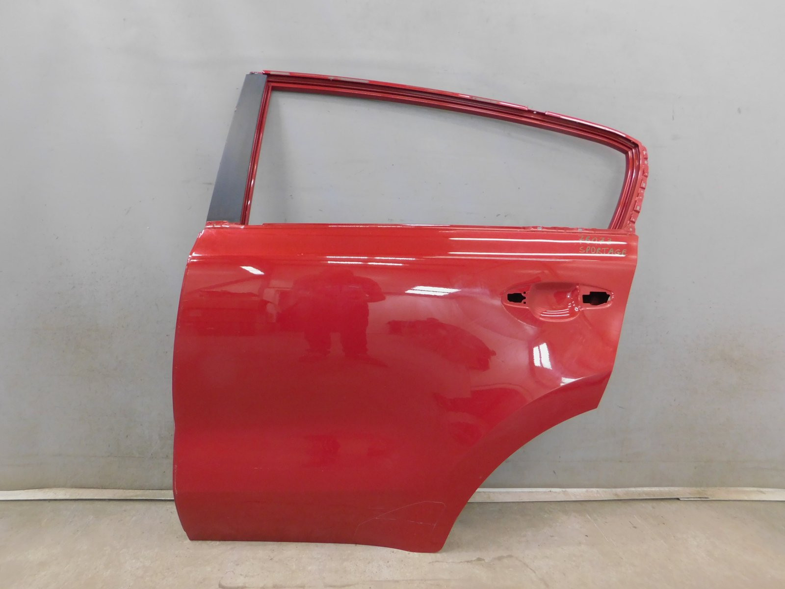 Дверь задняя левая Kia Sportage 2015>