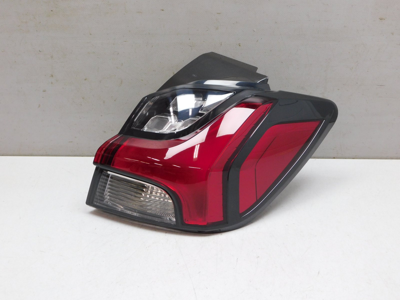 Фонарь задний наружный правый Mitsubishi ASX 2010>