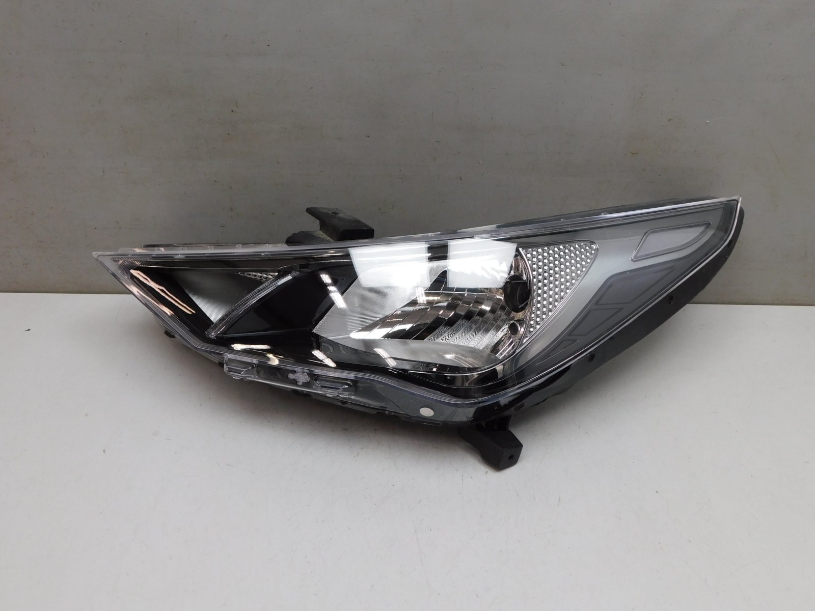 Фара левая Hyundai Solaris 2017>