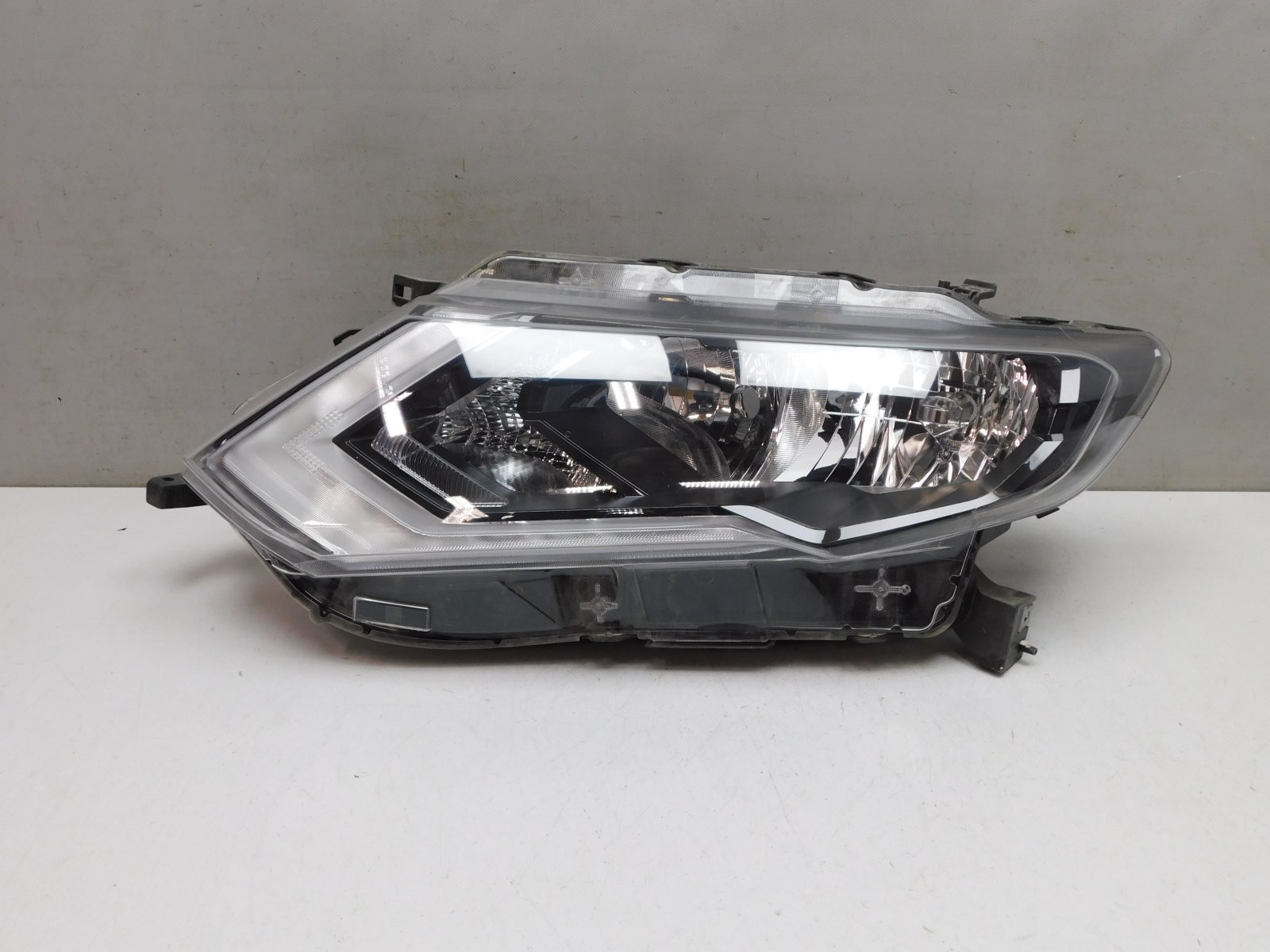 Фара левая Nissan X-Trail (T32) 2014>