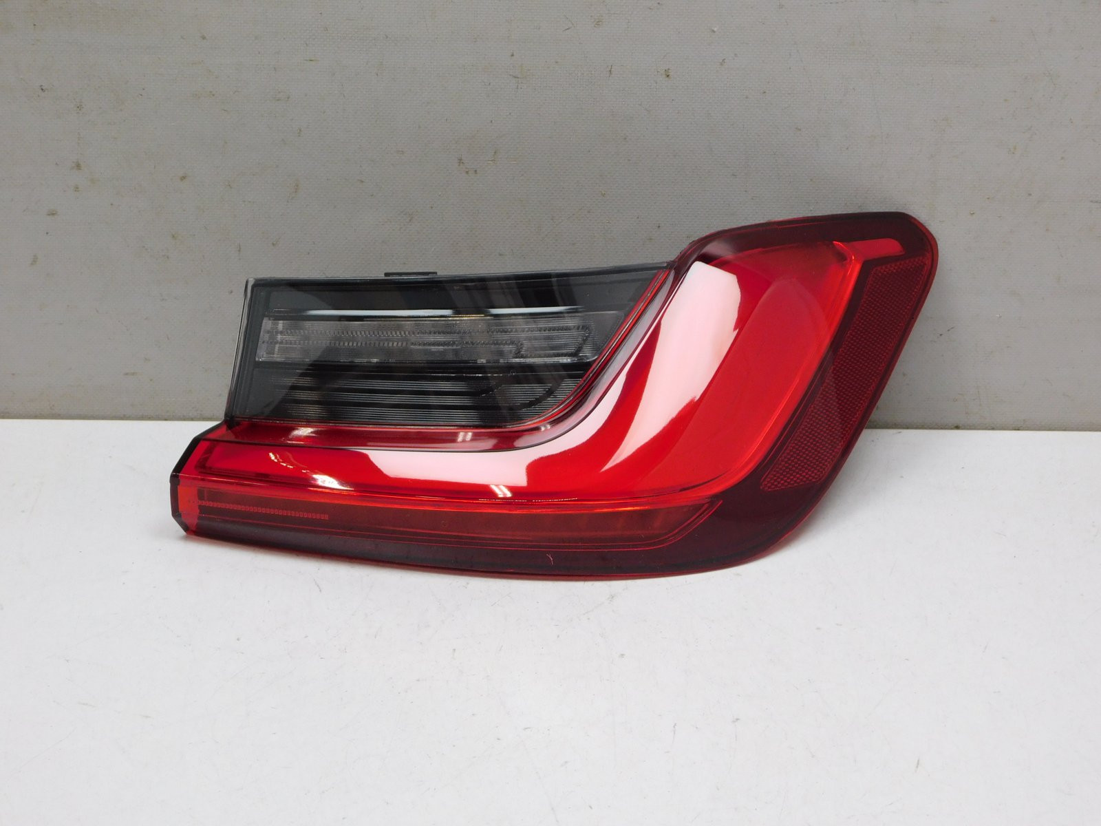 Фонарь задний наружный правый BMW 3-серия G20 2018>