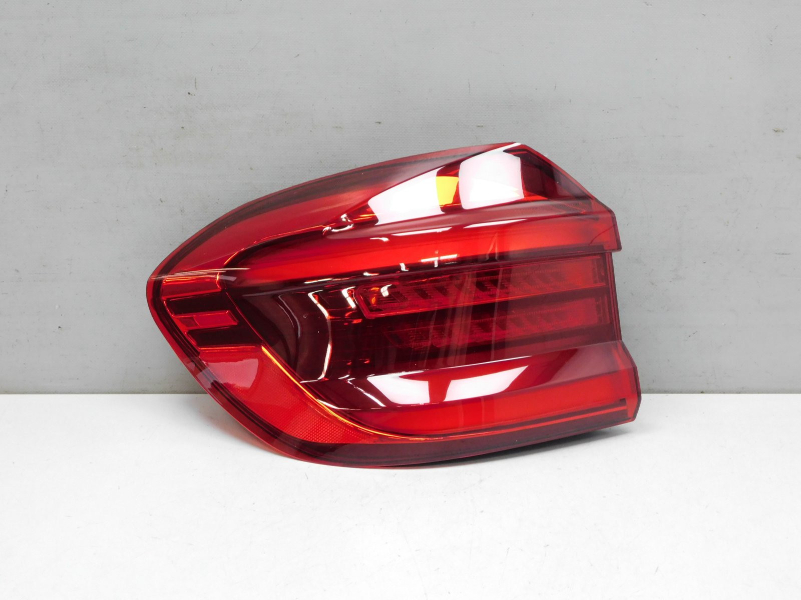 Фонарь задний наружный левый BMW X3 G01 2017>