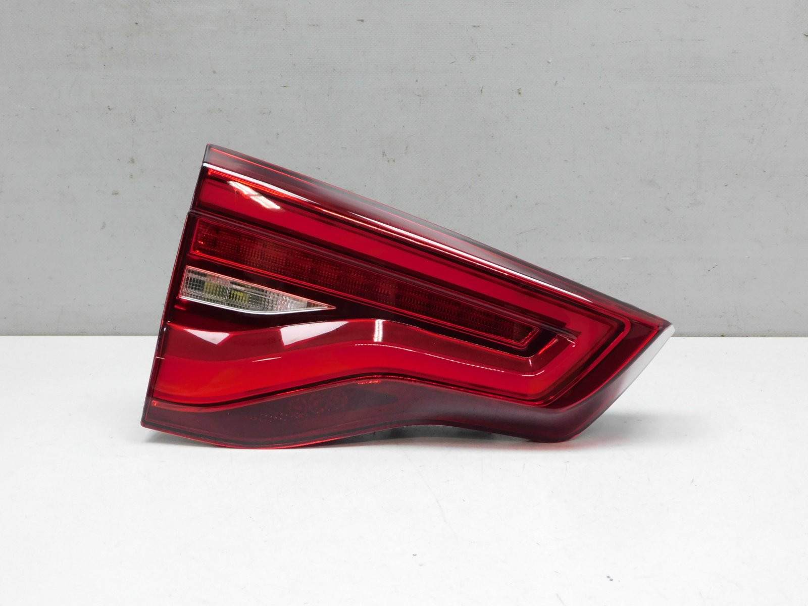 Фонарь задний внутренний левый BMW X3 G01 2017>