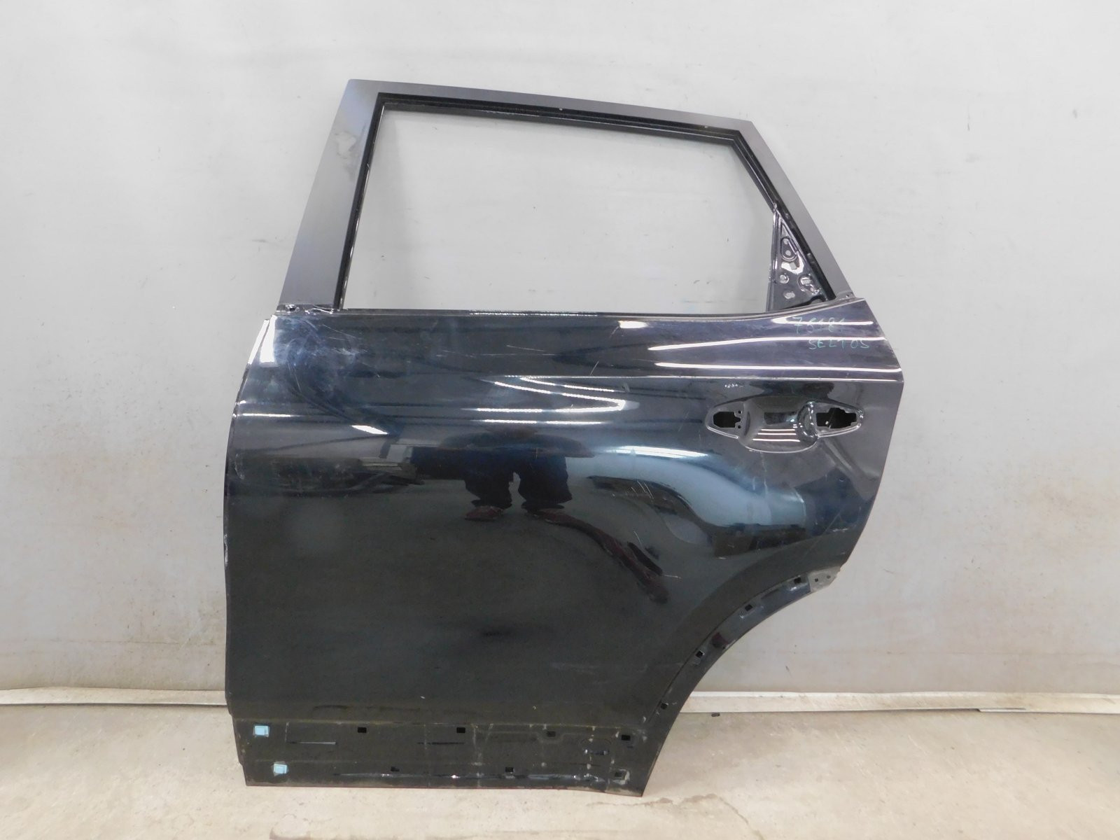 Дверь задняя левая Kia Seltos 2019>