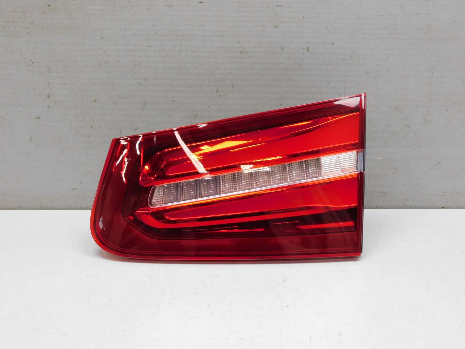 Фонарь задний внутренний правый Mercedes-Benz GLC-Class X253 2015>