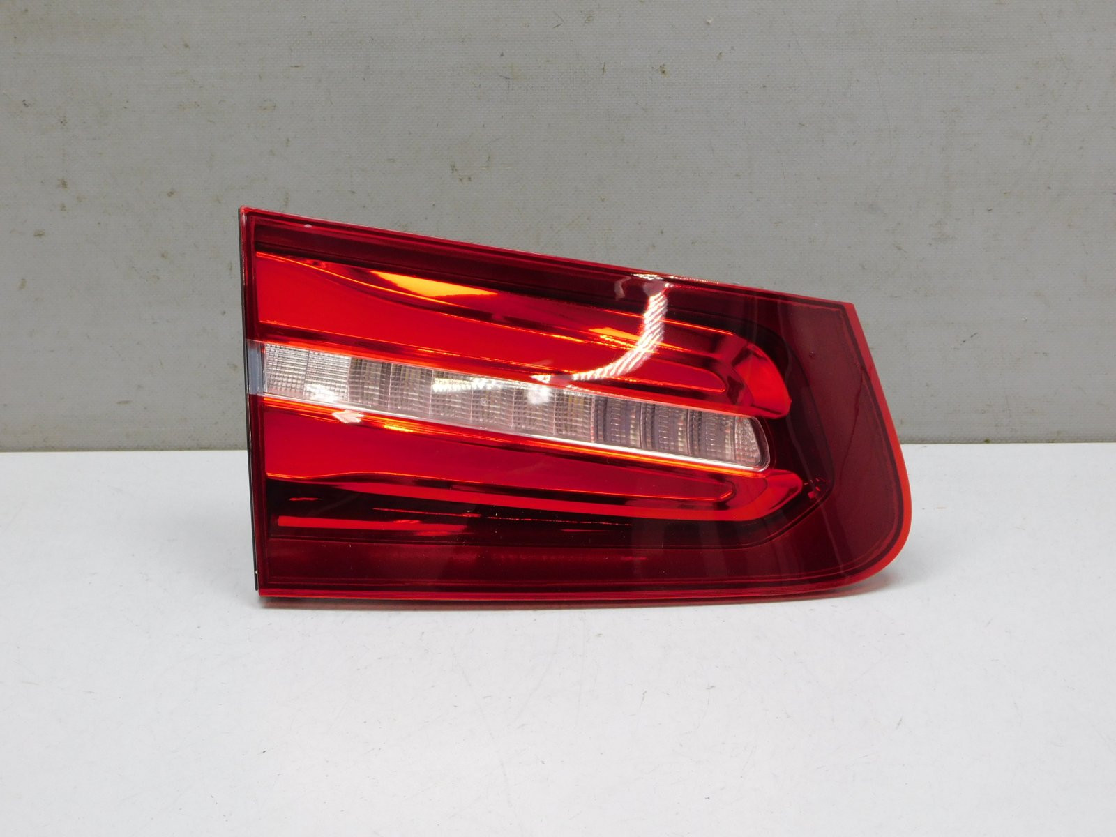 Фонарь задний внутренний левый Mercedes-Benz GLC-Class X253 2015>