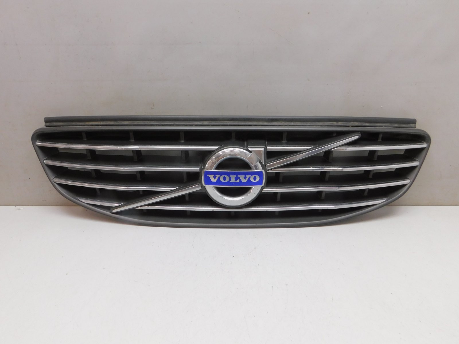 Решетка радиатора Volvo XC60 2008-2017