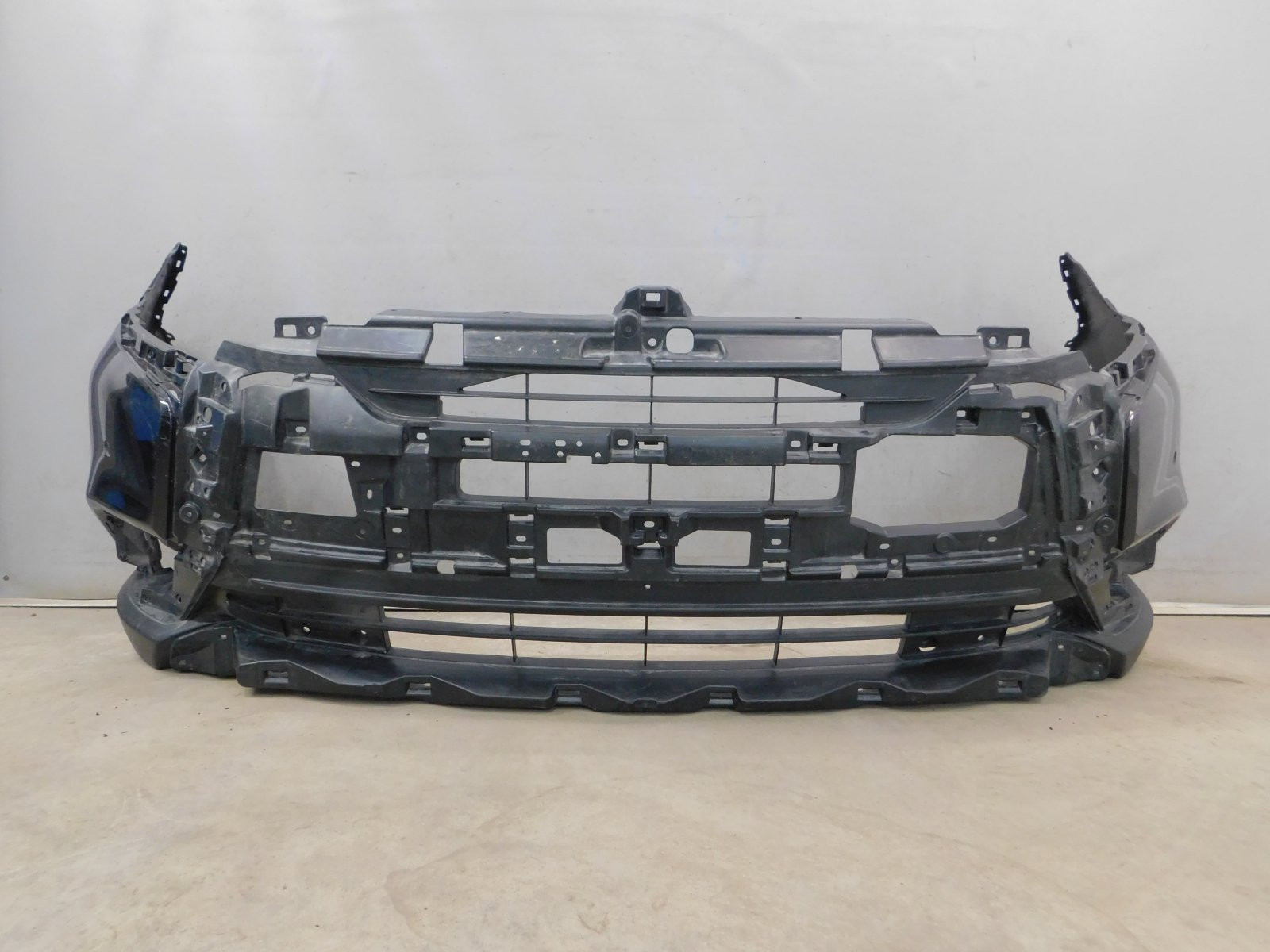 Бампер передний Mitsubishi Outlander 2012>