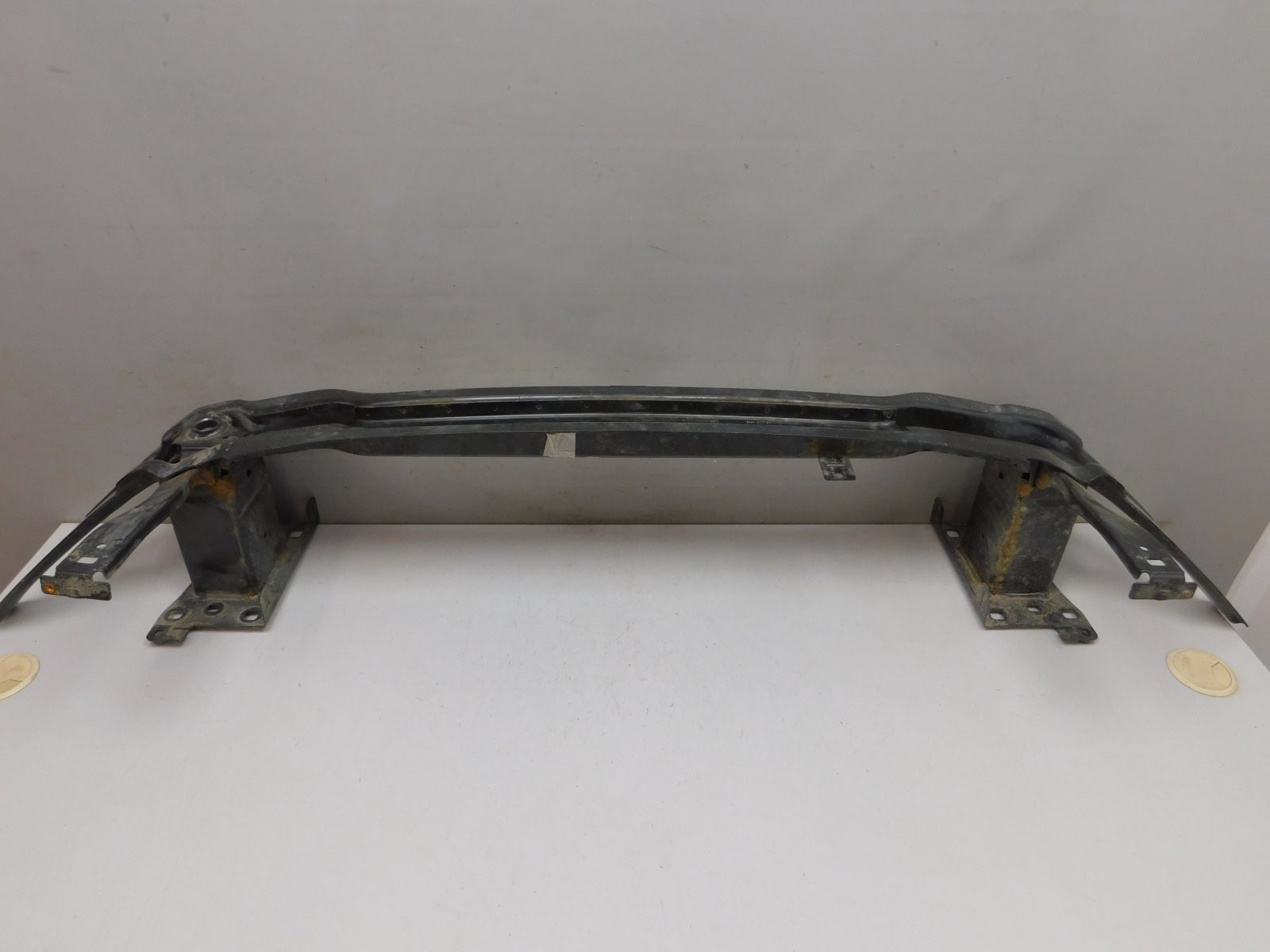 Усилитель переднего бампера Volkswagen Tiguan 2017>