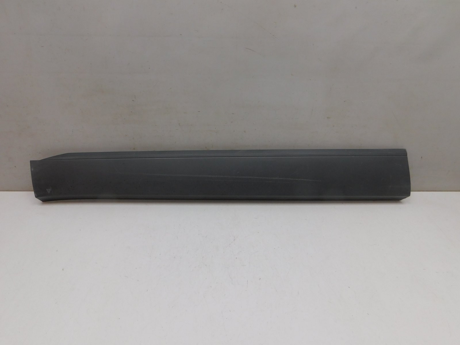 Накладка двери передней левой Renault Arkana 2019>