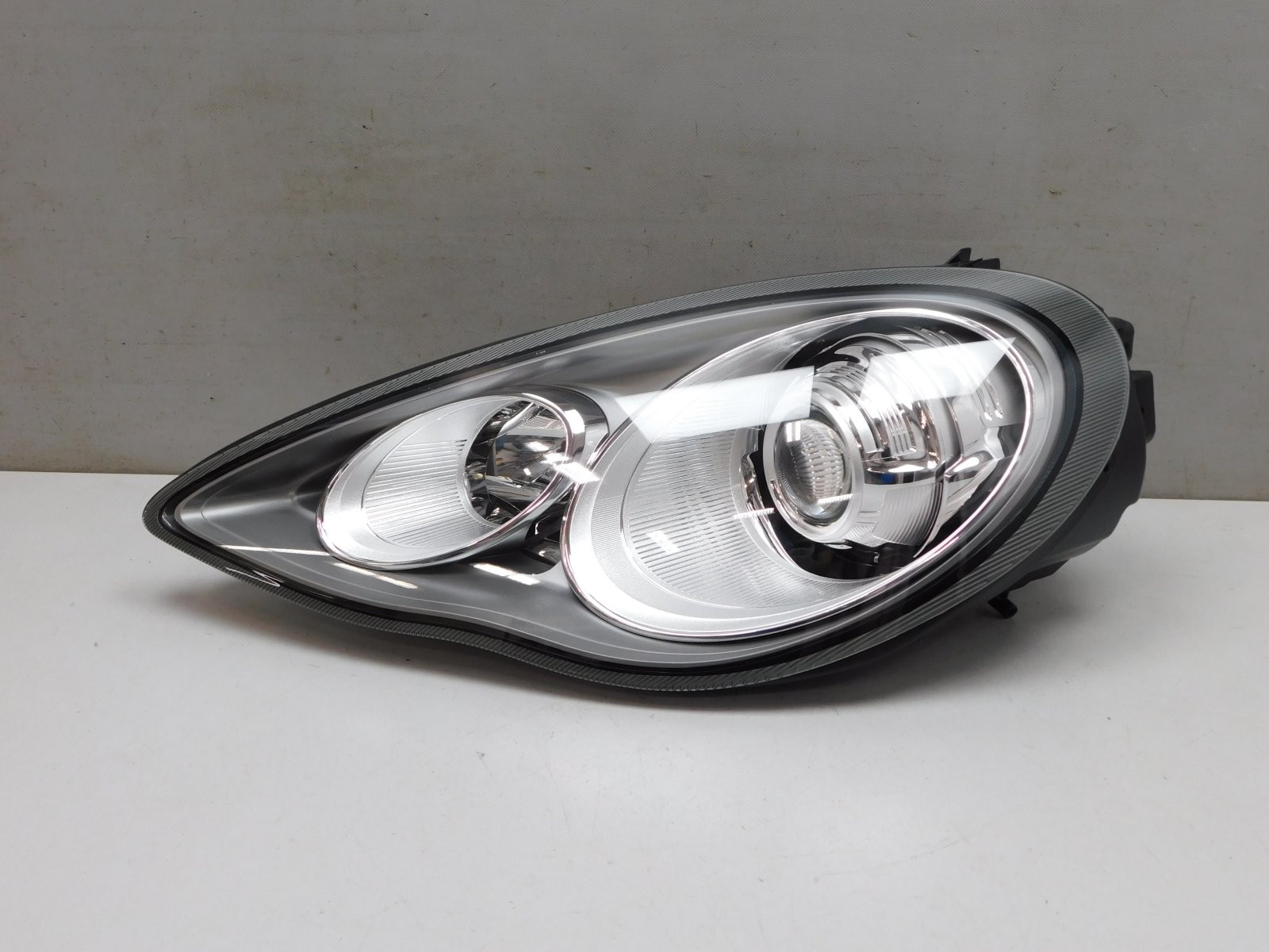 Фара левая Porsche Panamera 2010-2016