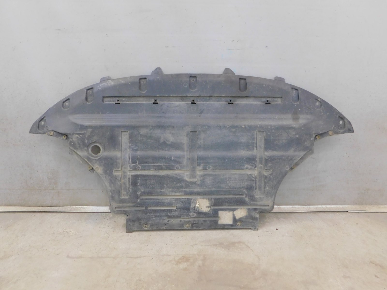 Пыльник Audi Q5 2008-2017