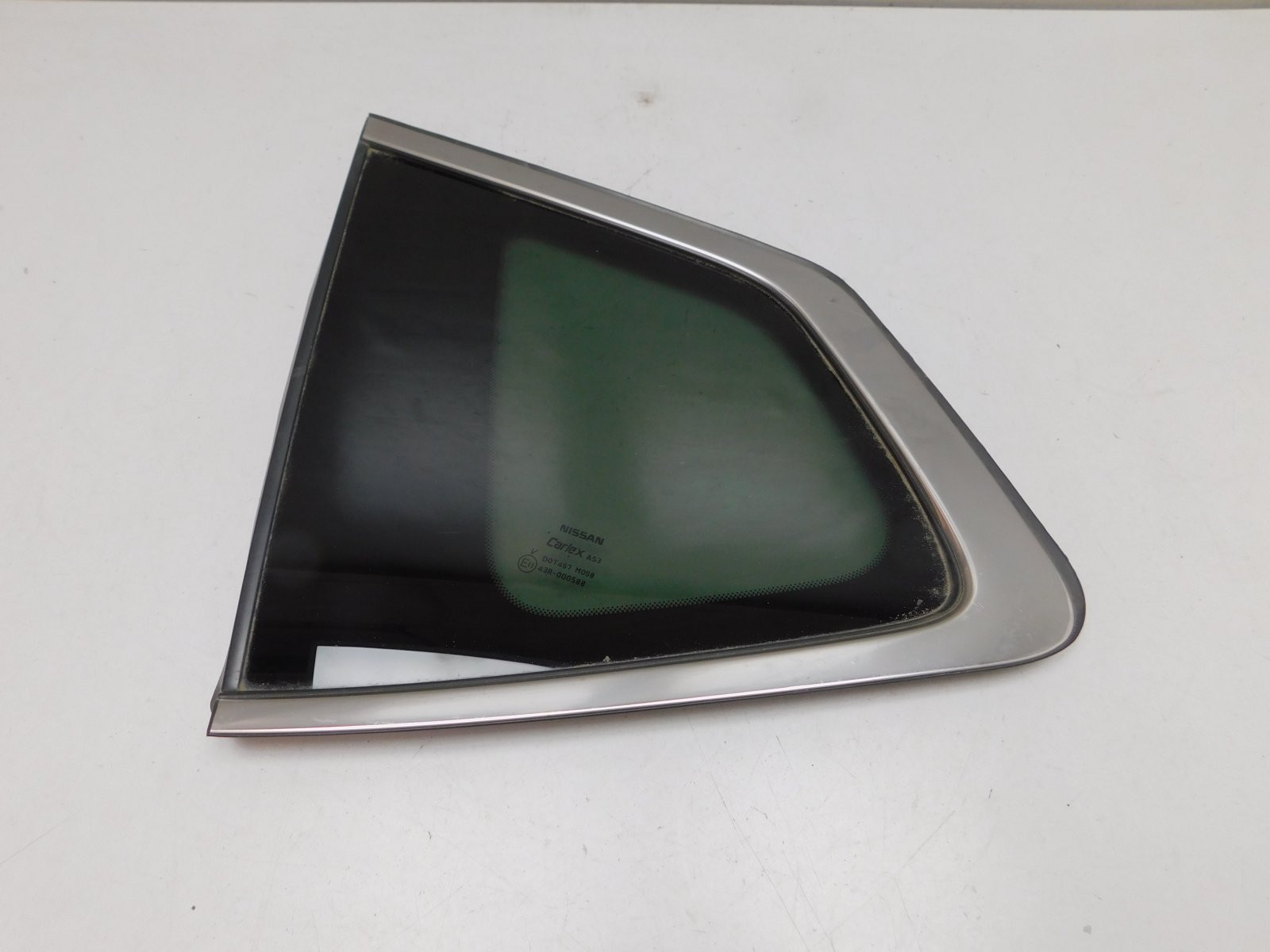 Стекло кузовное глухое левое Nissan X-Trail (T32) 2014>