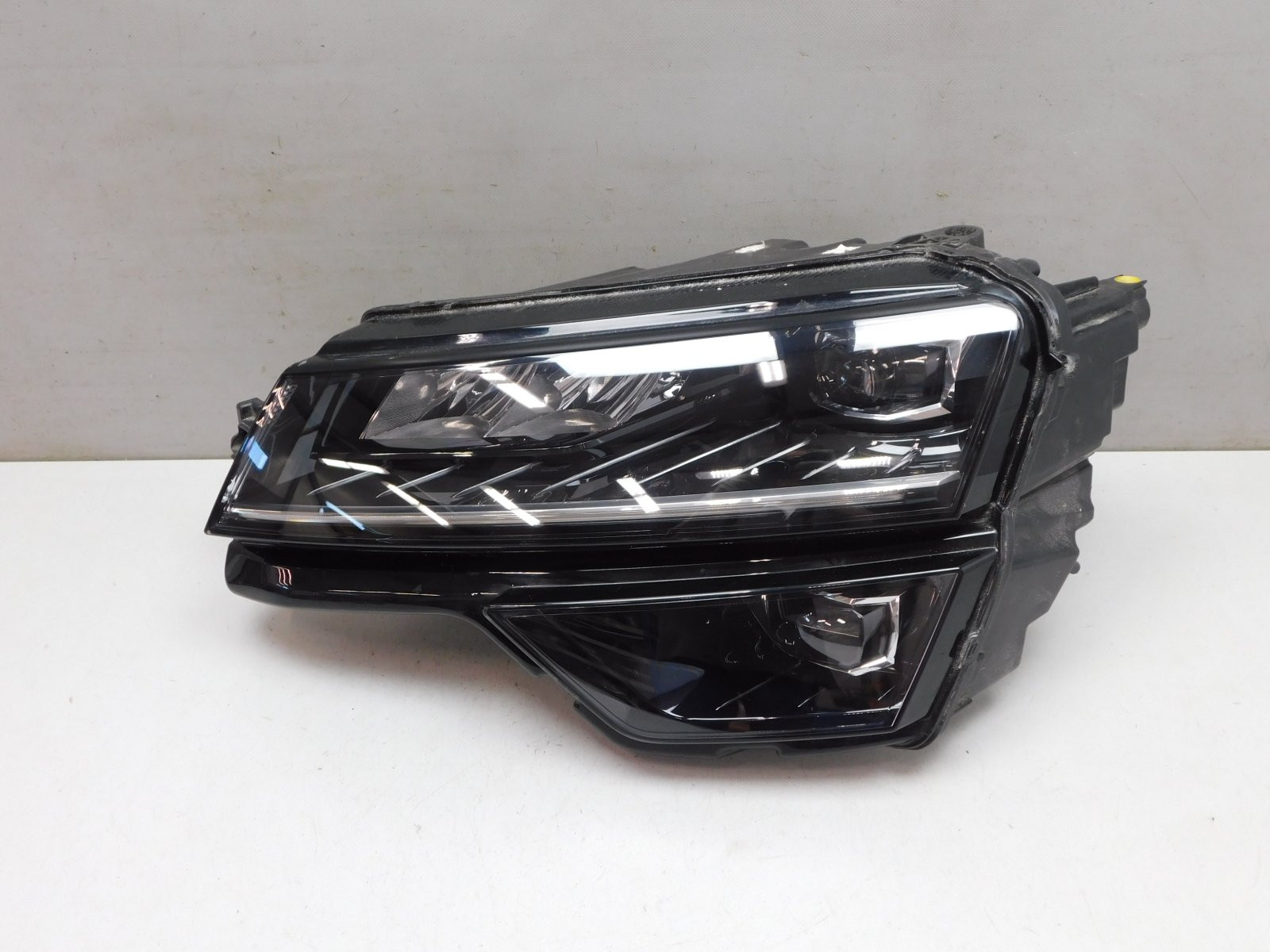 Фара левая Skoda Karoq 2017>