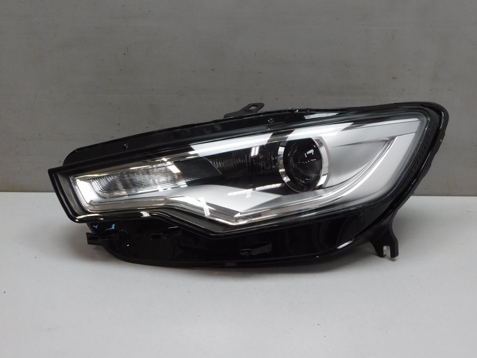 Фара левая Audi A6 [C7,4G] 2011-2018