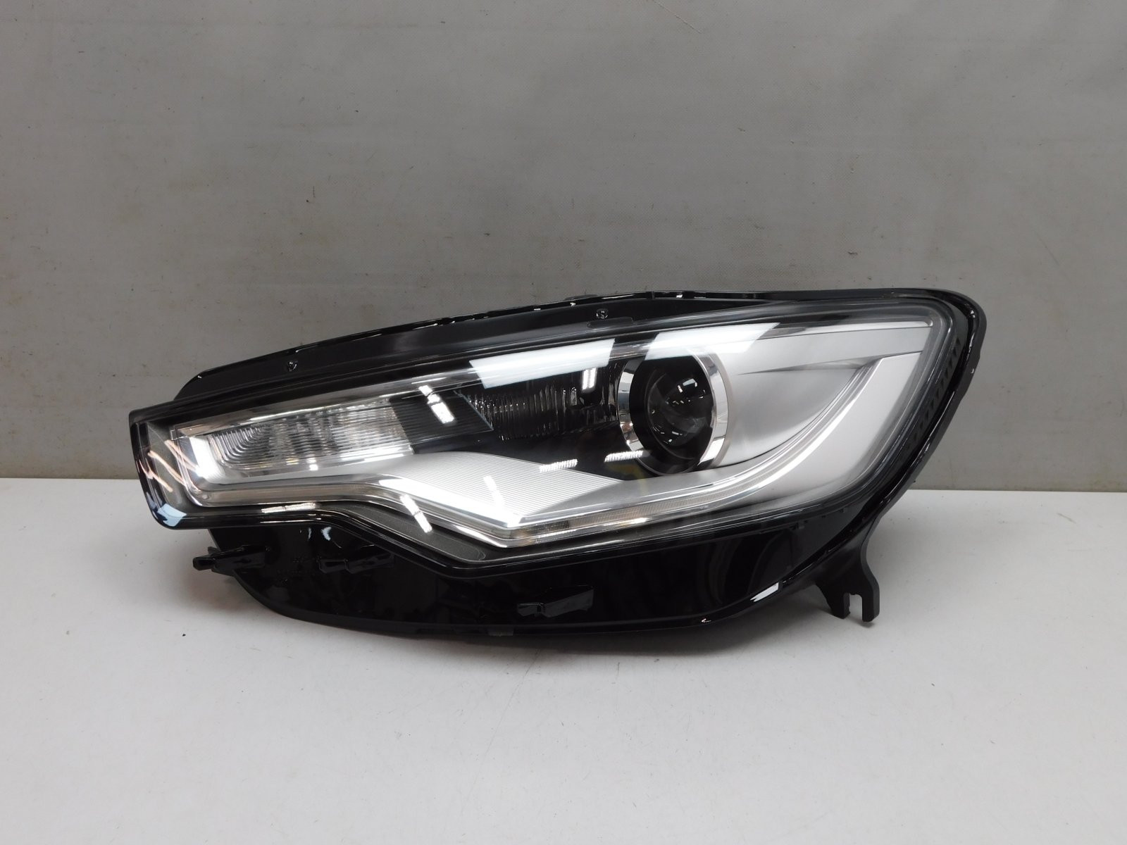 Фара левая Audi A6 [C7,4G] 2011-2018