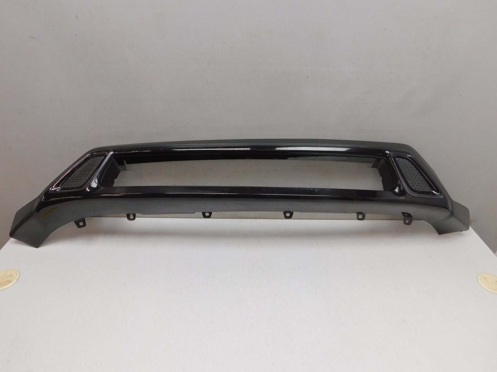 Накладка переднего бампера Mitsubishi Outlander 2012>