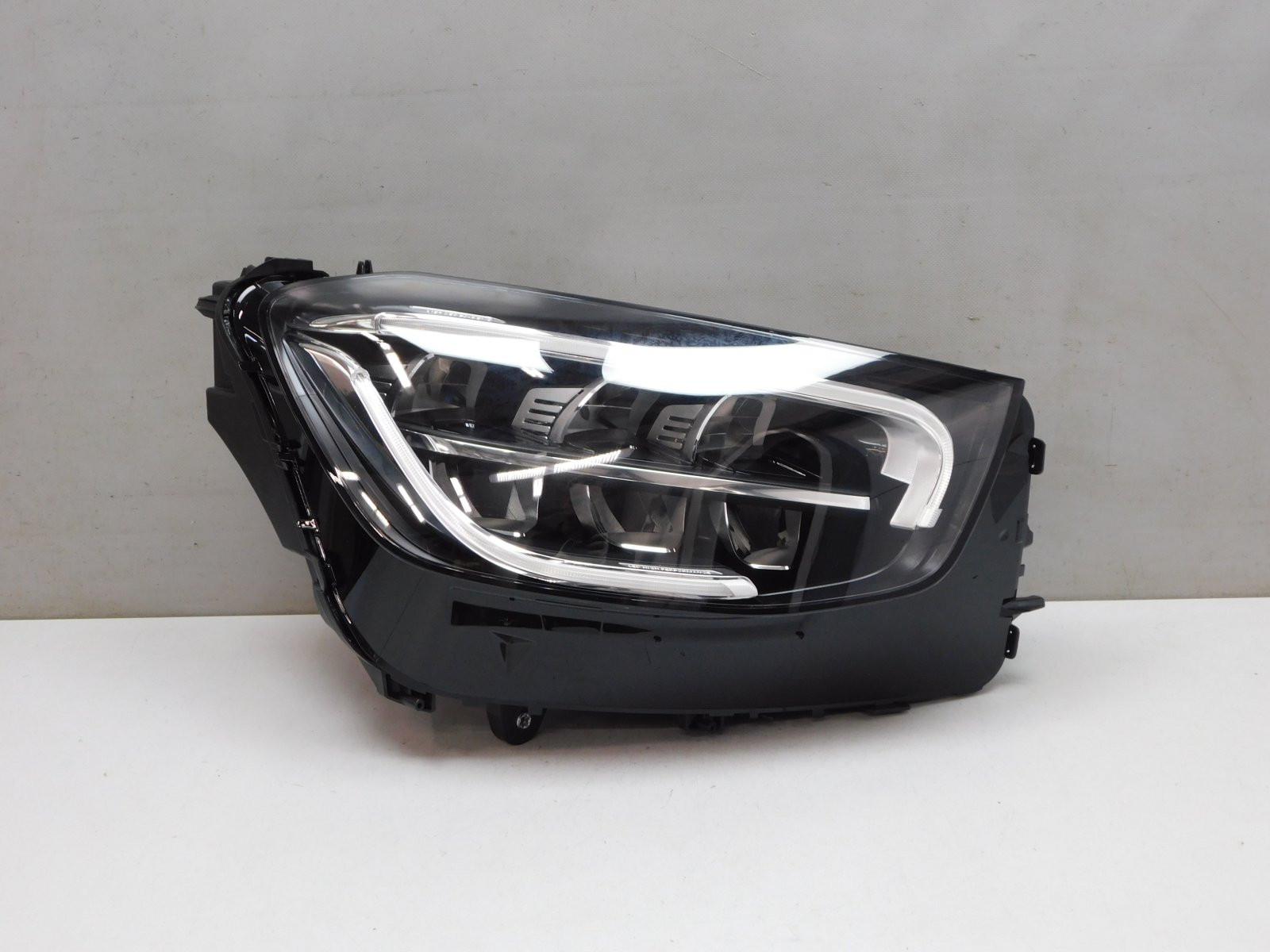 Фара правая Mercedes-Benz GLC-Class X253 2015>