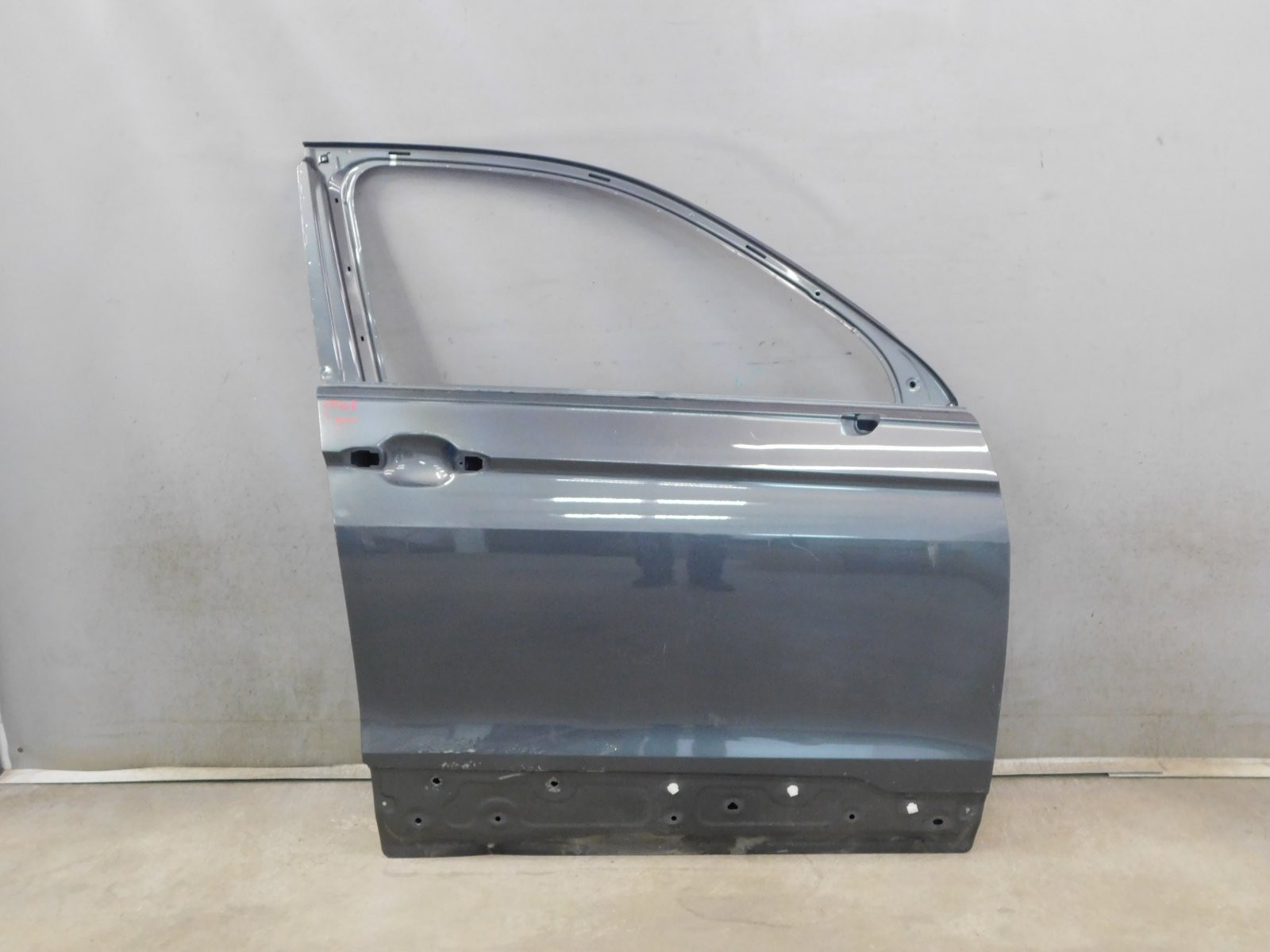 Дверь передняя правая Volkswagen Tiguan 2017>