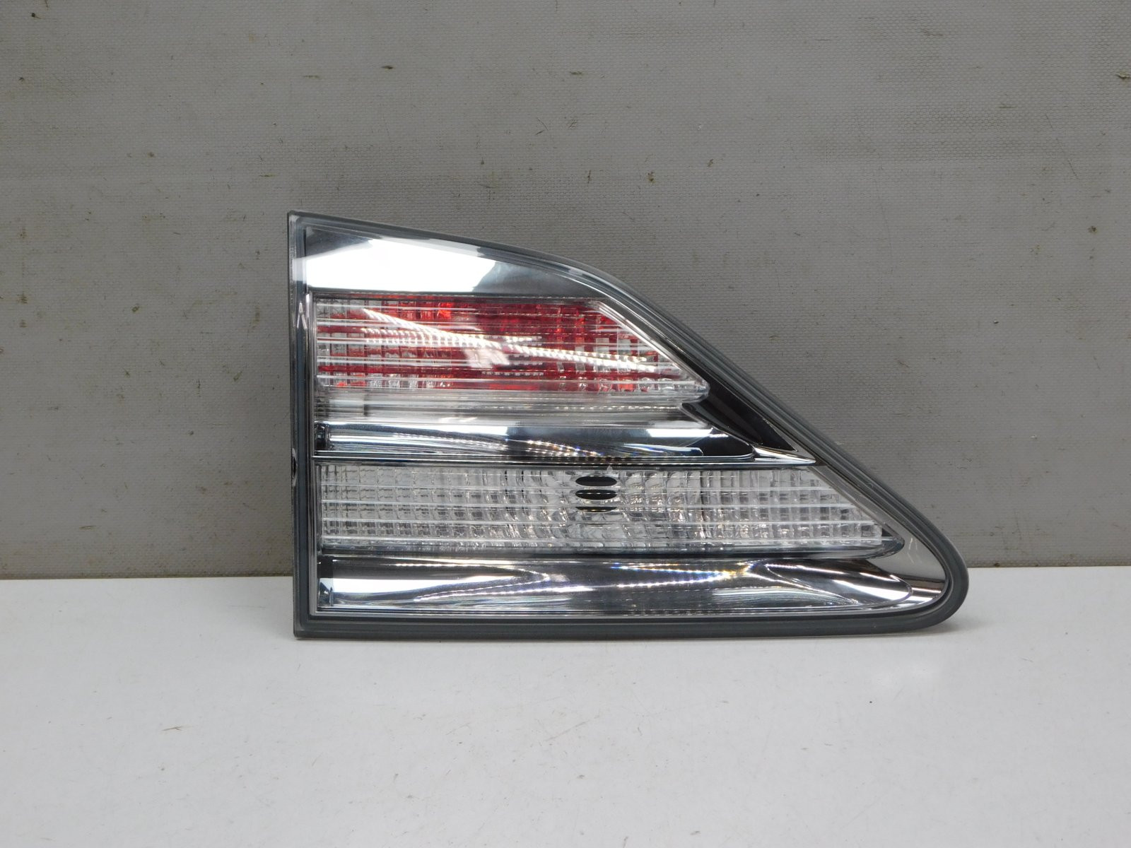 Фонарь задний внутренний левый Lexus RX III 2009>