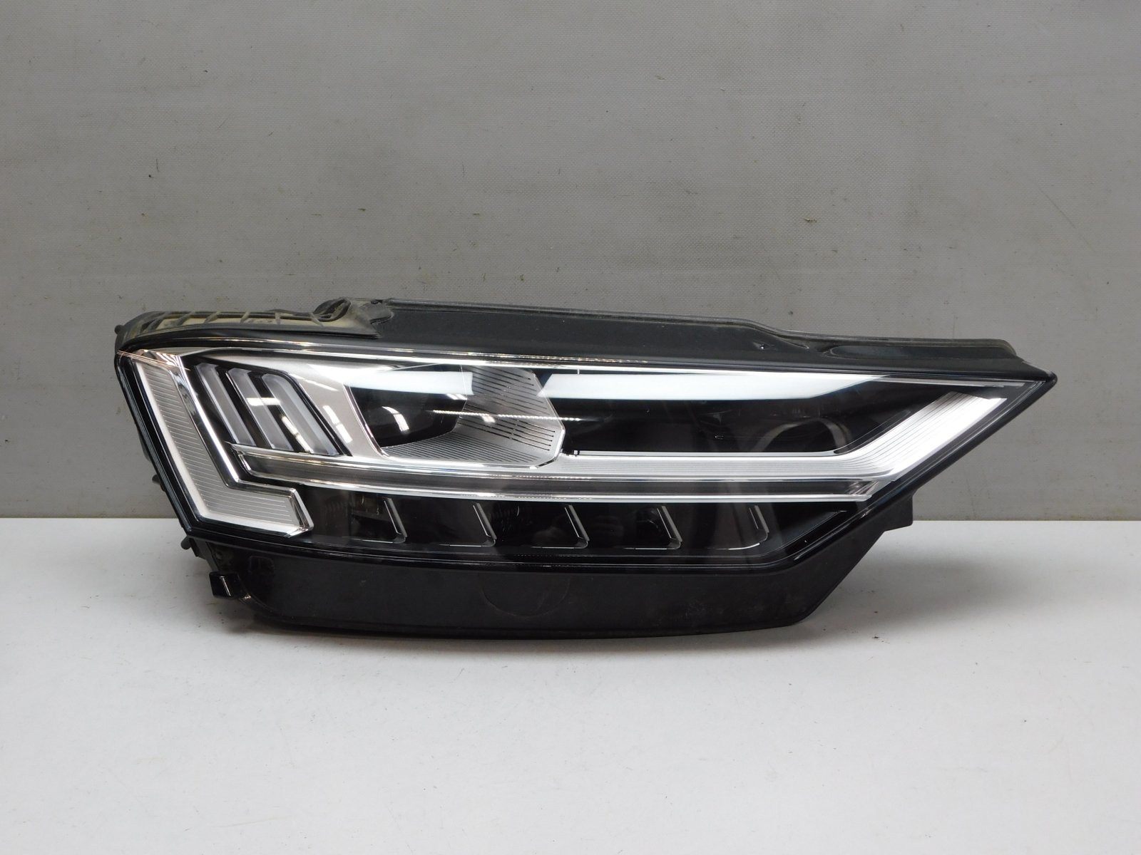 Фара правая Audi A8 [4N] 2018>