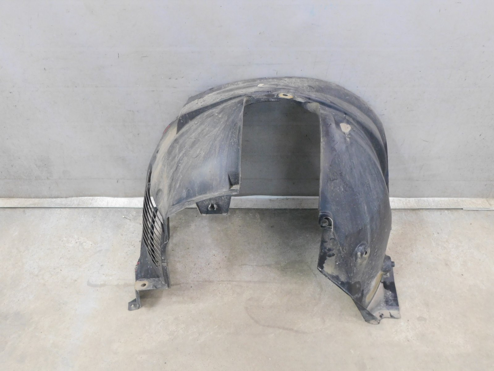 Локер передний правый Renault Duster 2011>