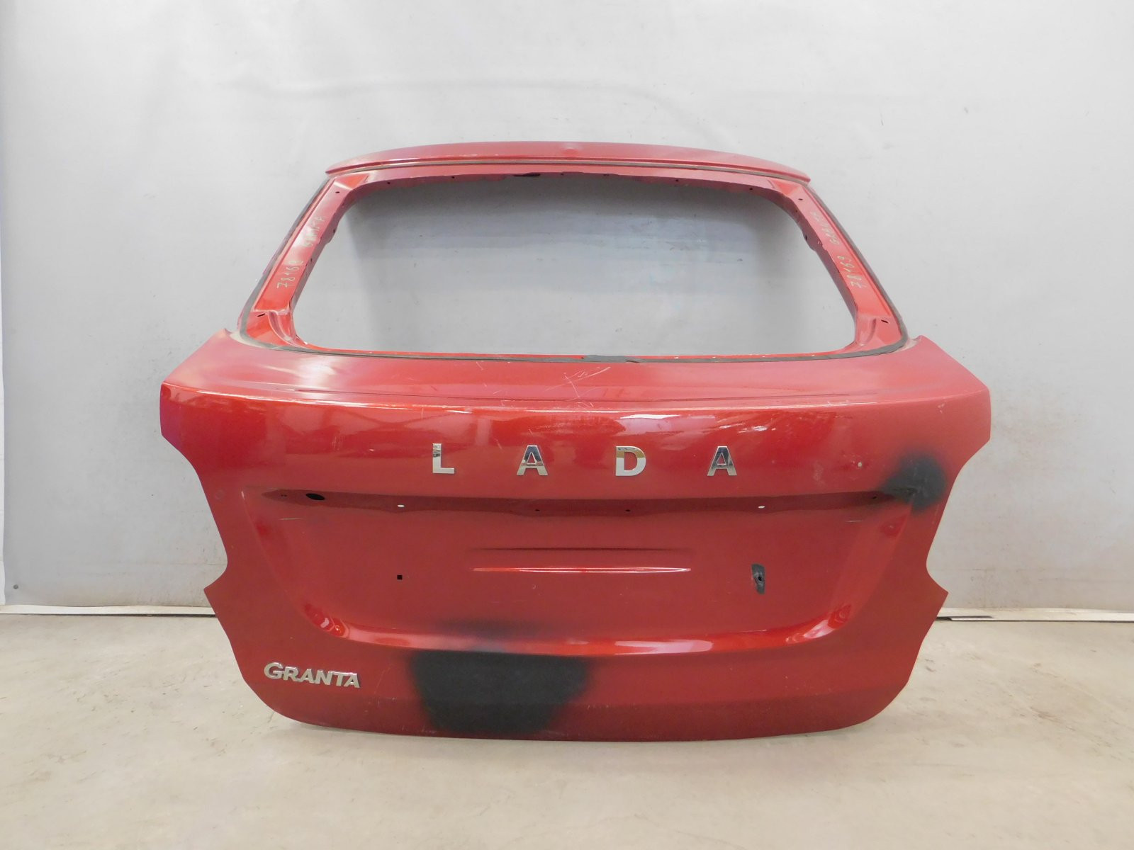 Дверь багажника VAZ Lada Granta 2011>