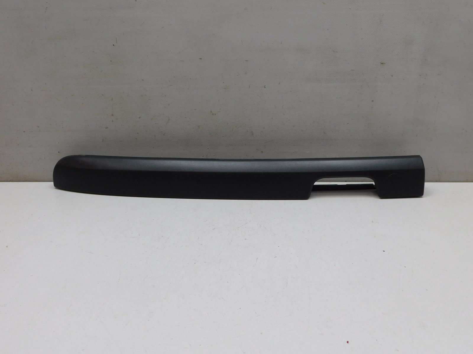 Накладка двери багажника VAZ Lada Largus 2011>