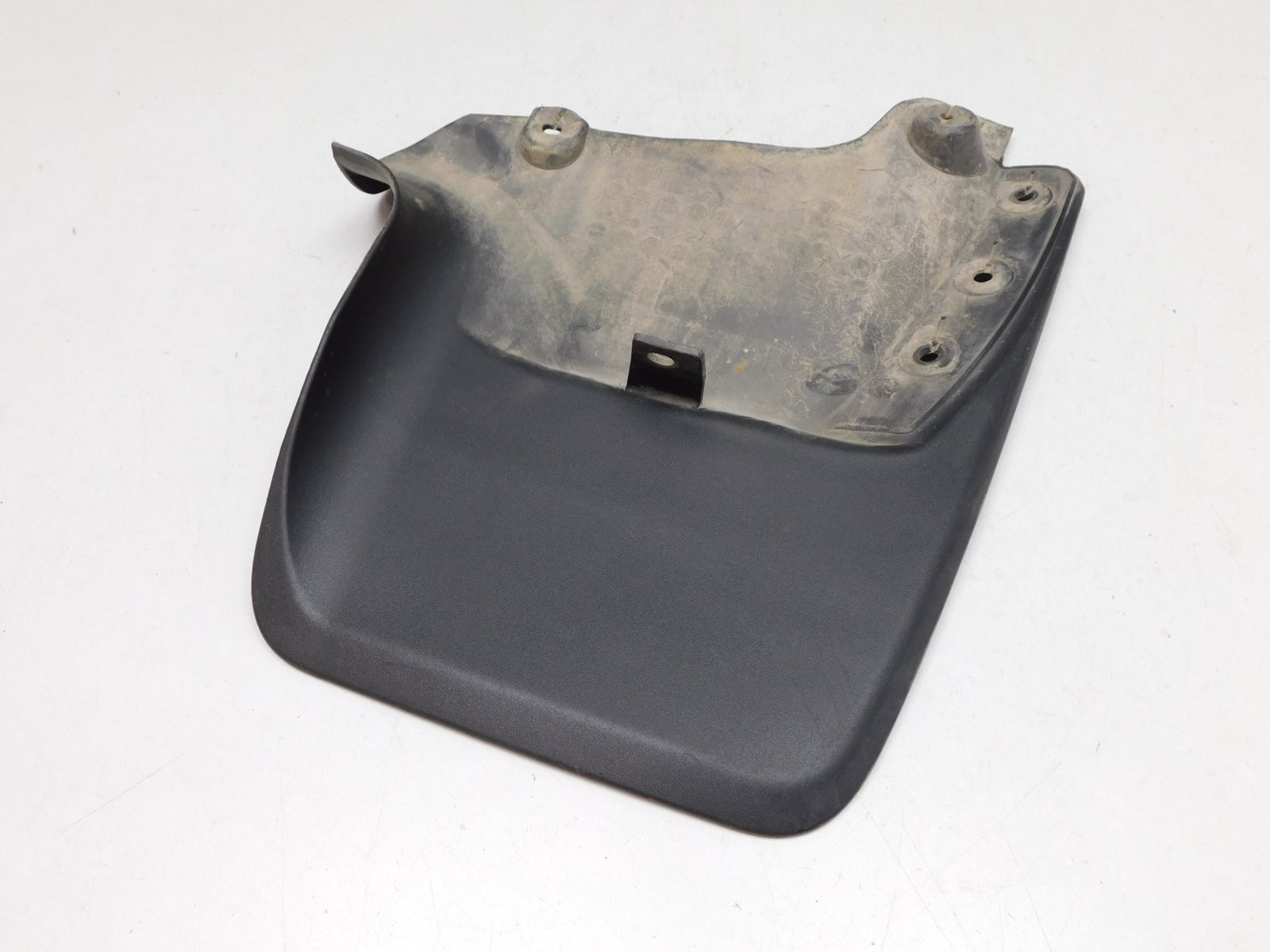 Брызговик задний правый Toyota Fortuner 2015>